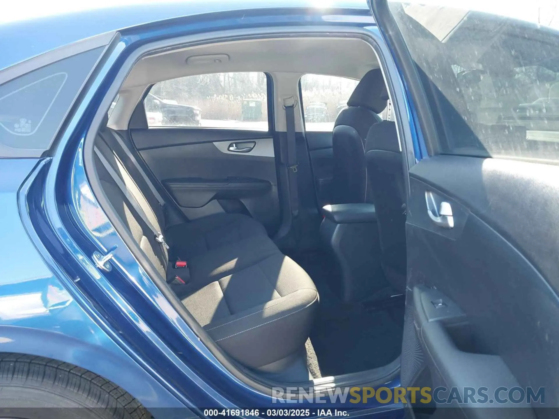 8 Photograph of a damaged car 3KPF24AD1LE178444 KIA FORTE 2020