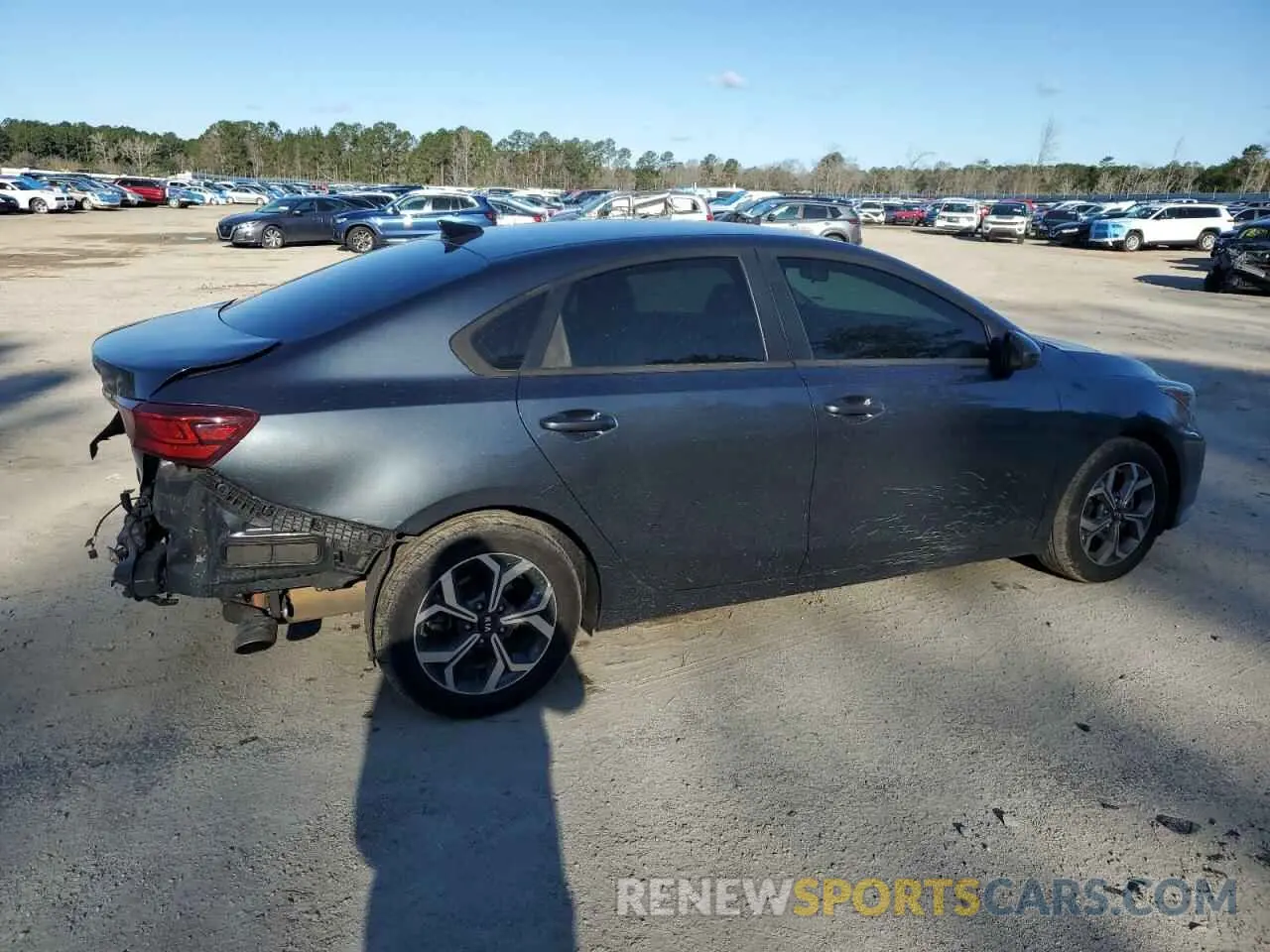 3 Фотография поврежденного автомобиля 3KPF24AD1LE186558 KIA FORTE 2020