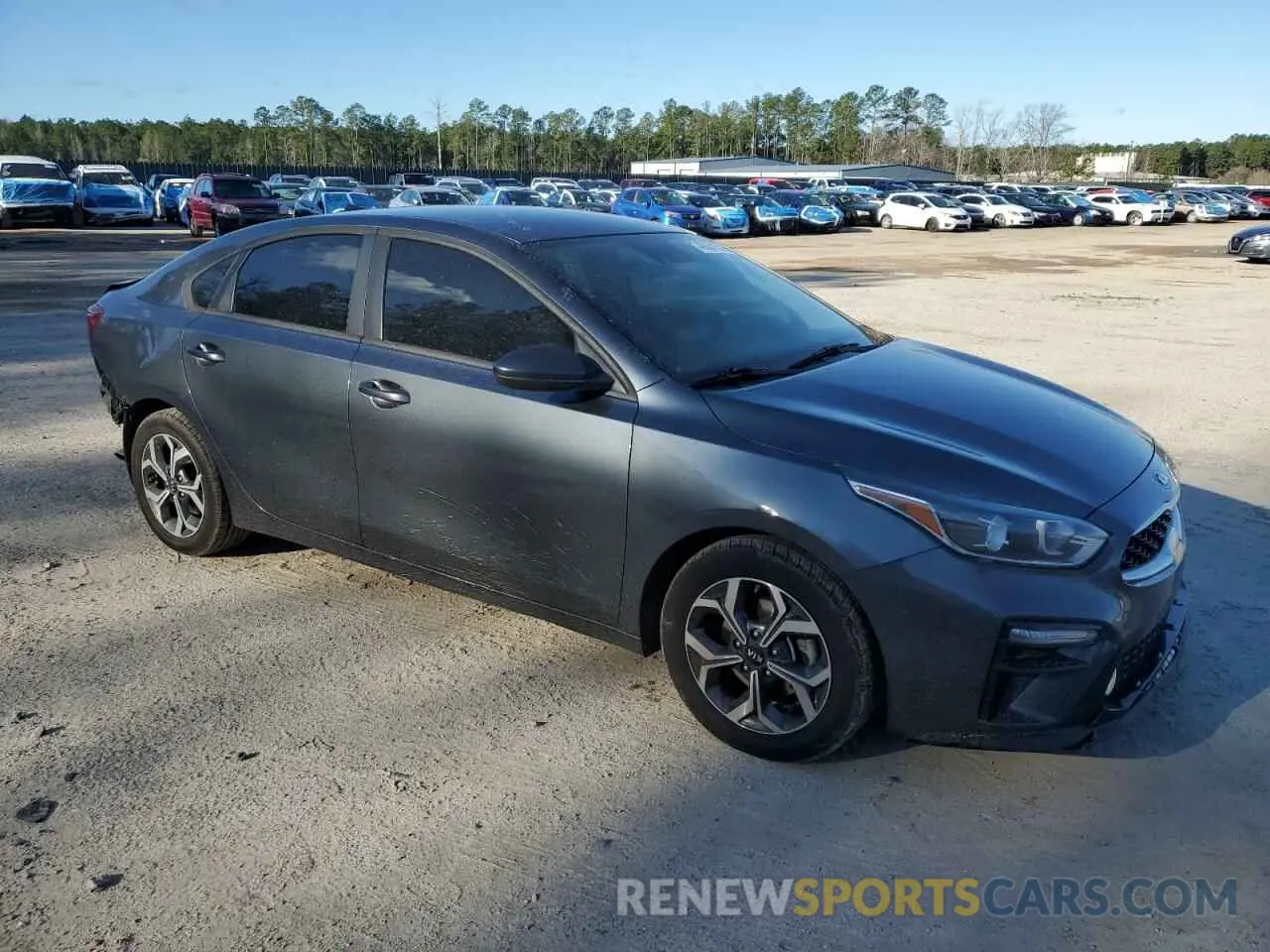 4 Фотография поврежденного автомобиля 3KPF24AD1LE186558 KIA FORTE 2020