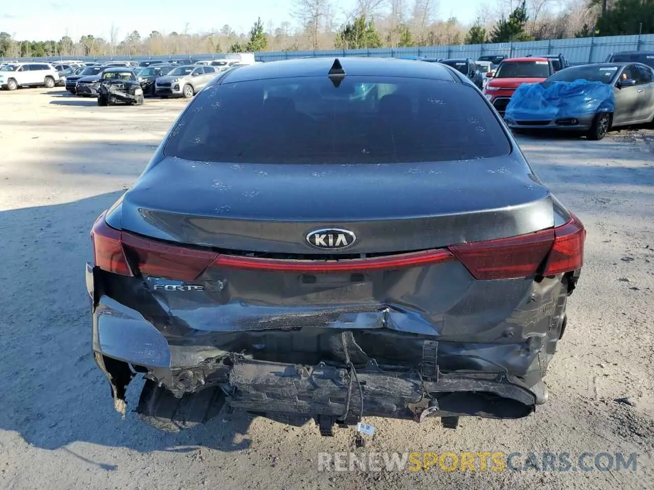 6 Фотография поврежденного автомобиля 3KPF24AD1LE186558 KIA FORTE 2020