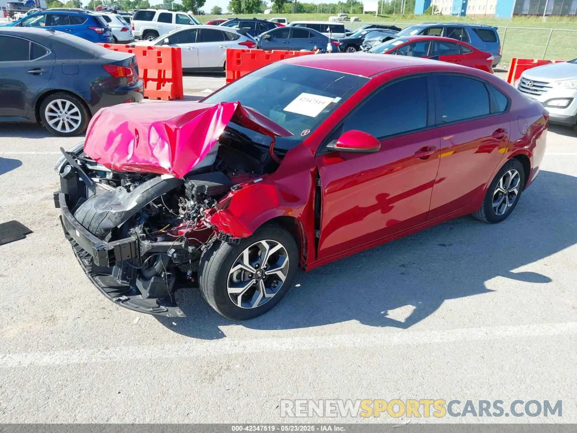 2 Photograph of a damaged car 3KPF24AD1LE201494 KIA FORTE 2020