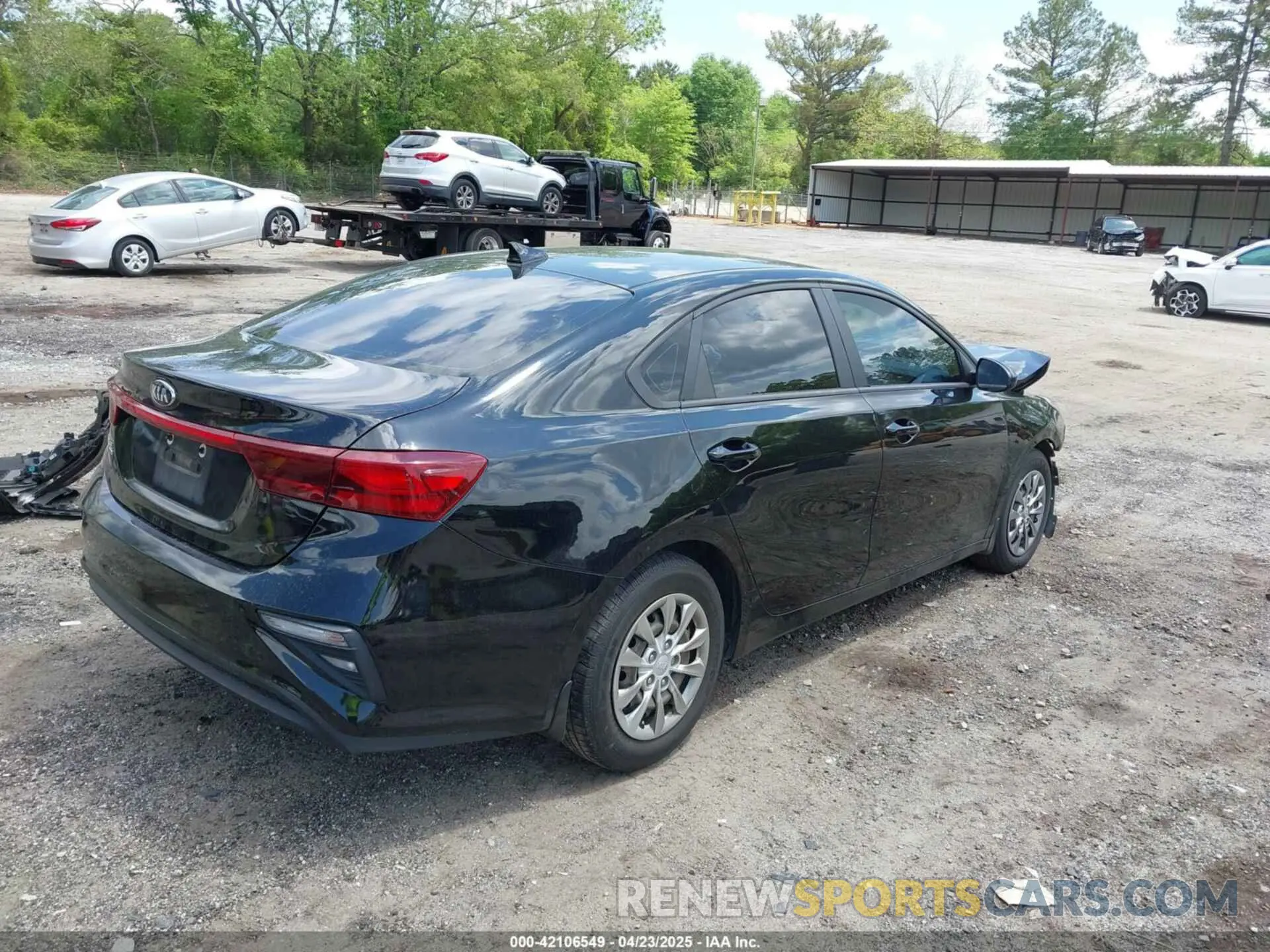 4 Photograph of a damaged car 3KPF24AD1LE257371 KIA FORTE 2020