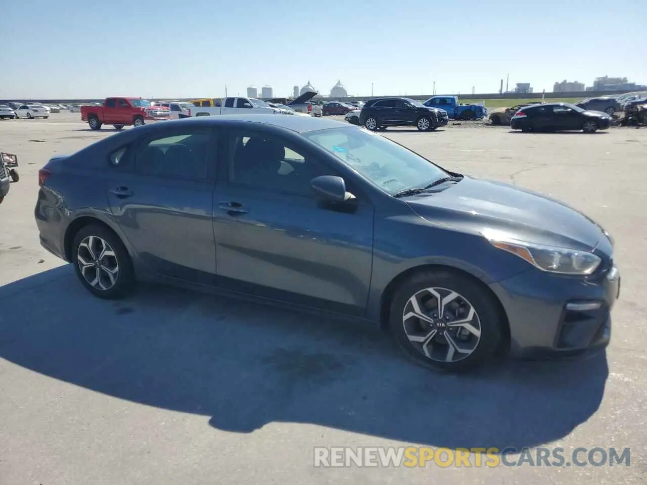 4 Photograph of a damaged car 3KPF24AD2LE157439 KIA FORTE 2020