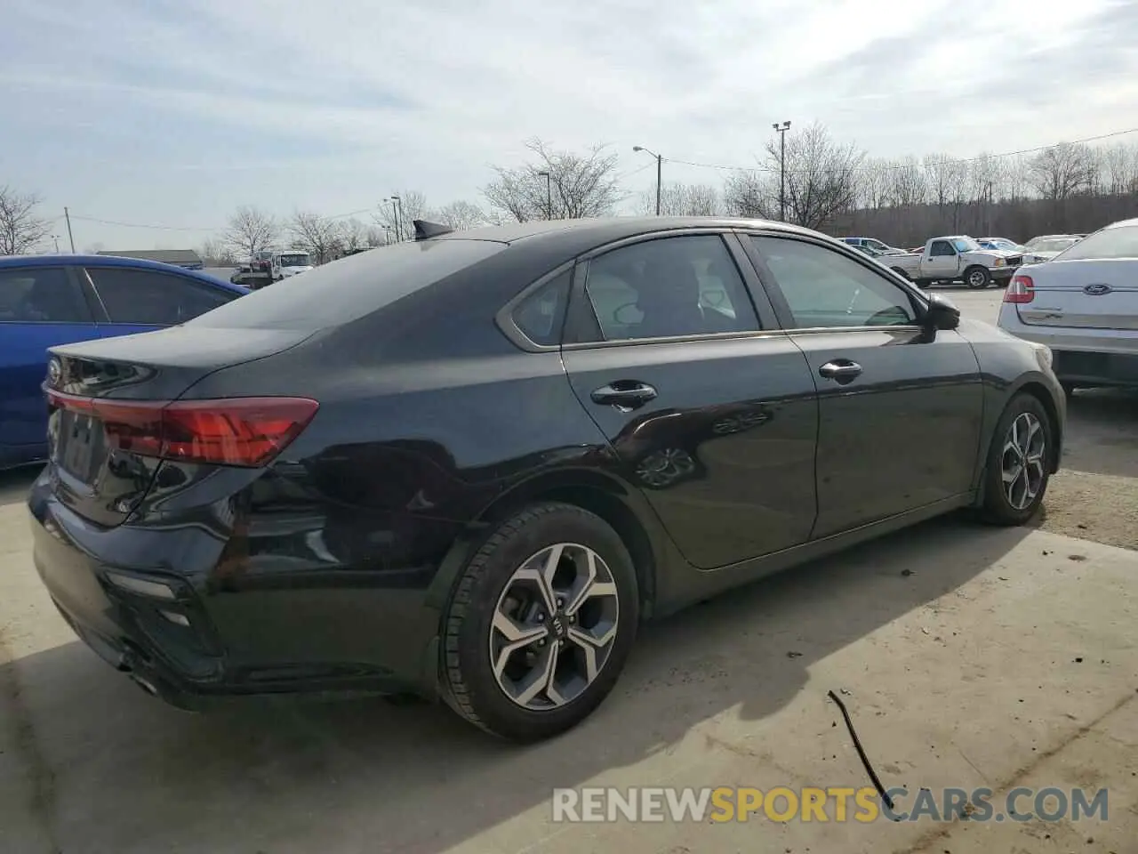 3 Photograph of a damaged car 3KPF24AD2LE158901 KIA FORTE 2020