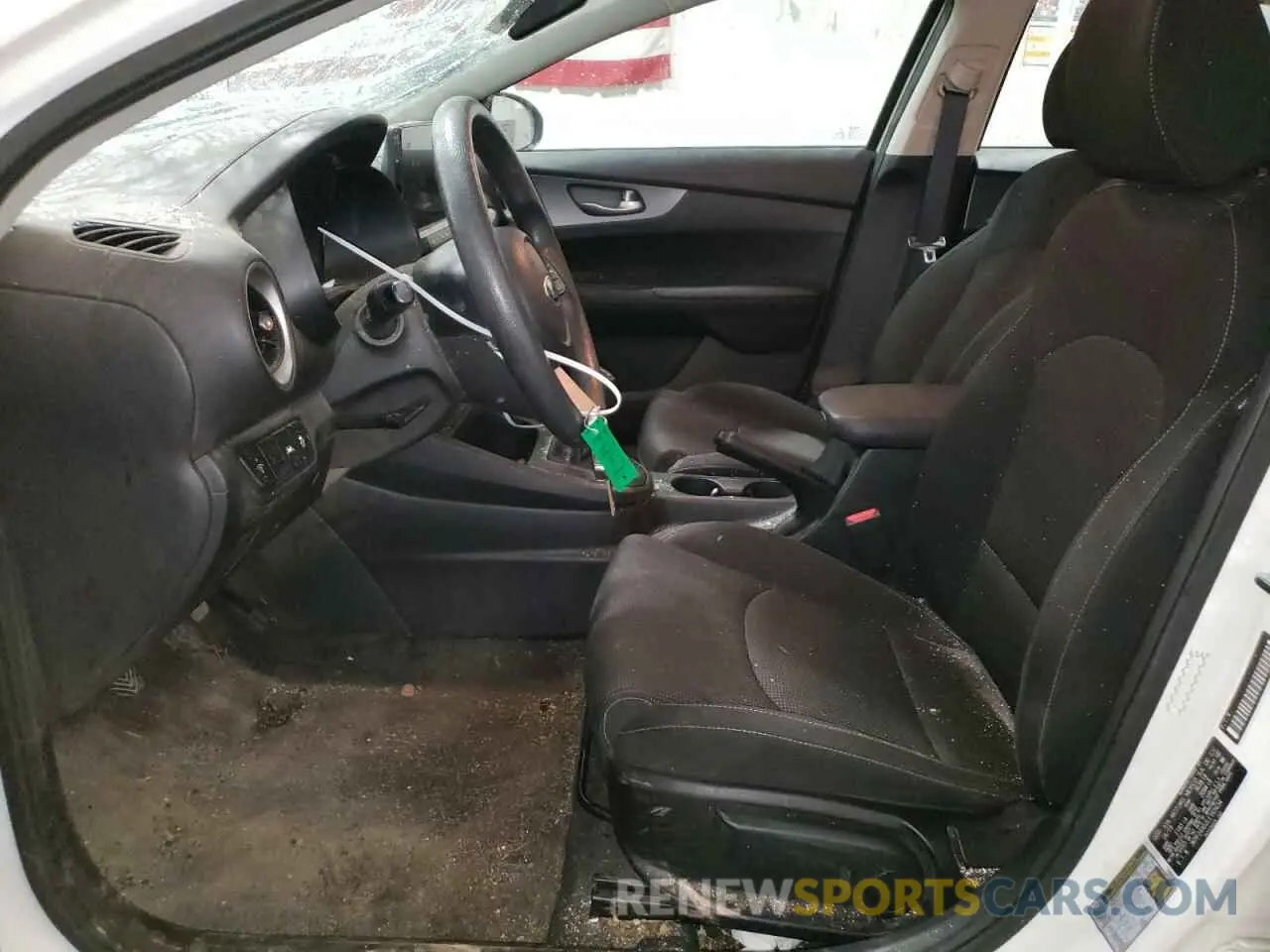 7 Photograph of a damaged car 3KPF24AD2LE165654 KIA FORTE 2020