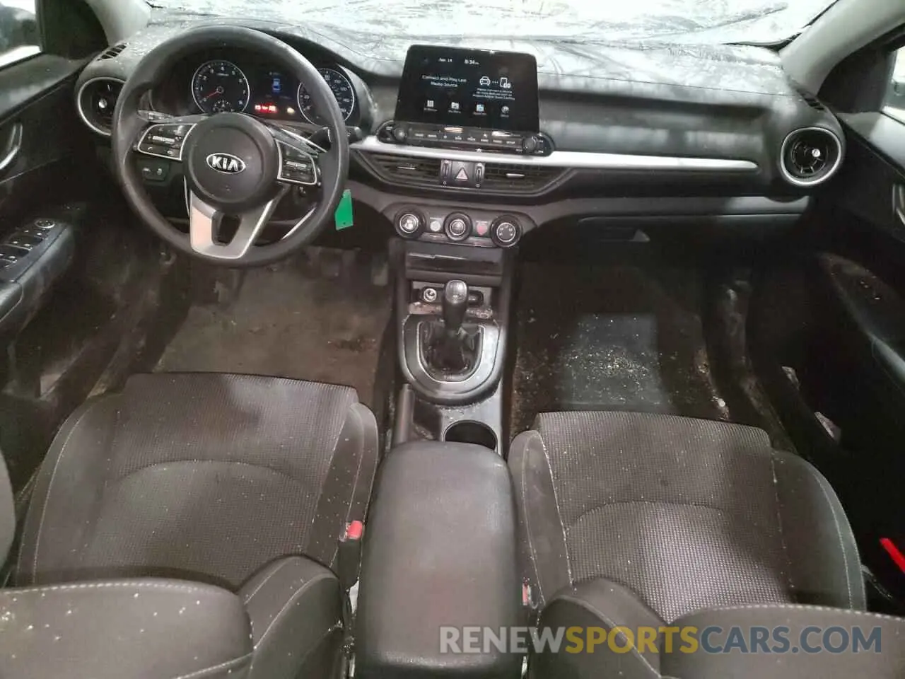 8 Photograph of a damaged car 3KPF24AD2LE165654 KIA FORTE 2020