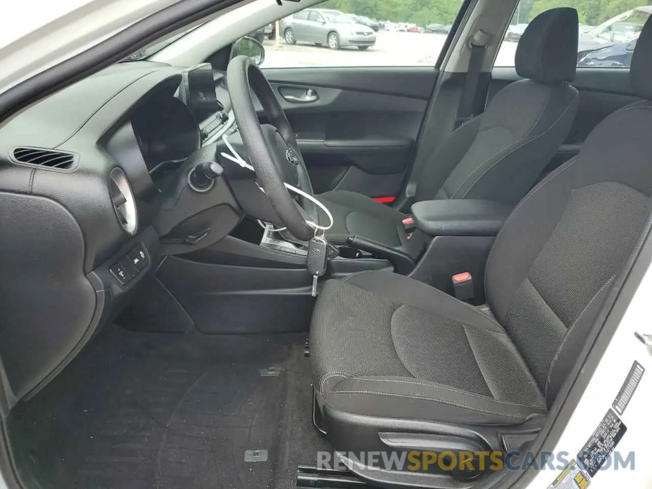 7 Photograph of a damaged car 3KPF24AD2LE179585 KIA FORTE 2020