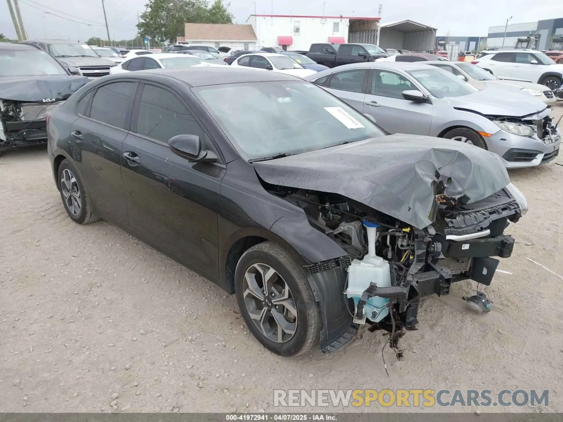 1 Photograph of a damaged car 3KPF24AD2LE186231 KIA FORTE 2020