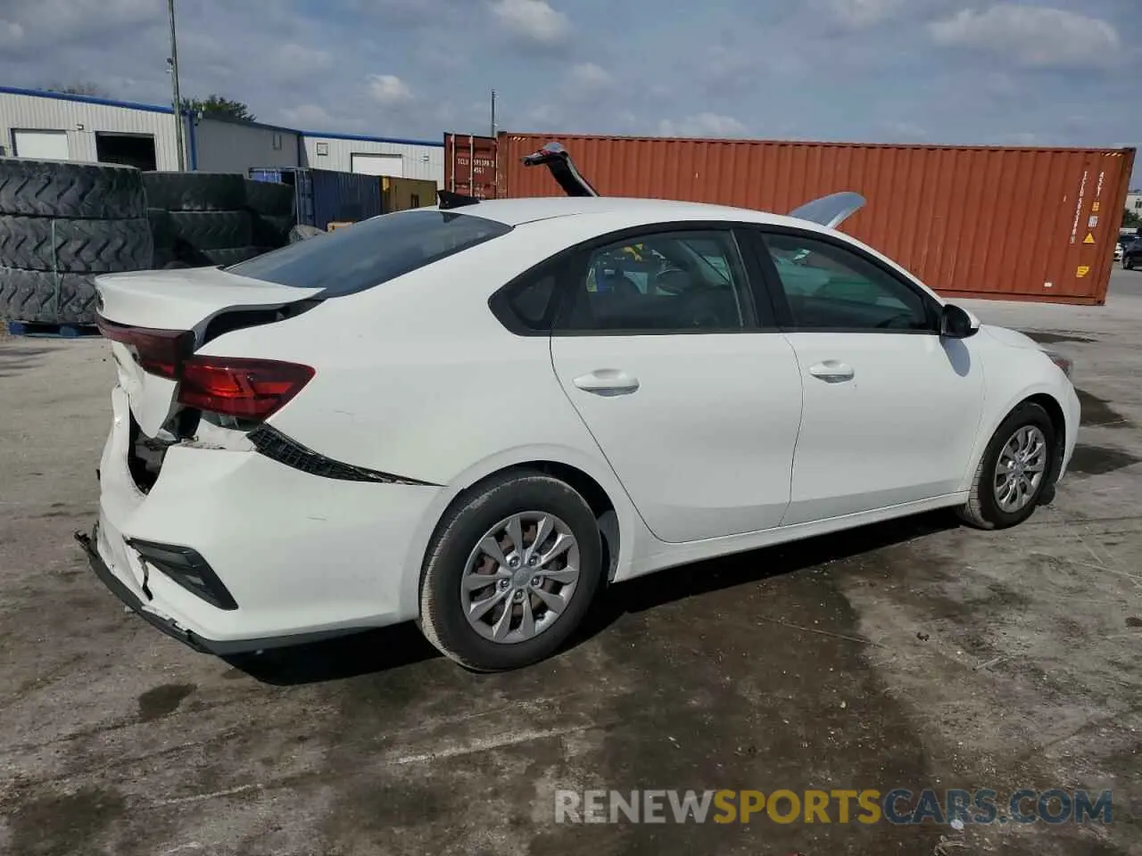 3 Photograph of a damaged car 3KPF24AD2LE192367 KIA FORTE 2020