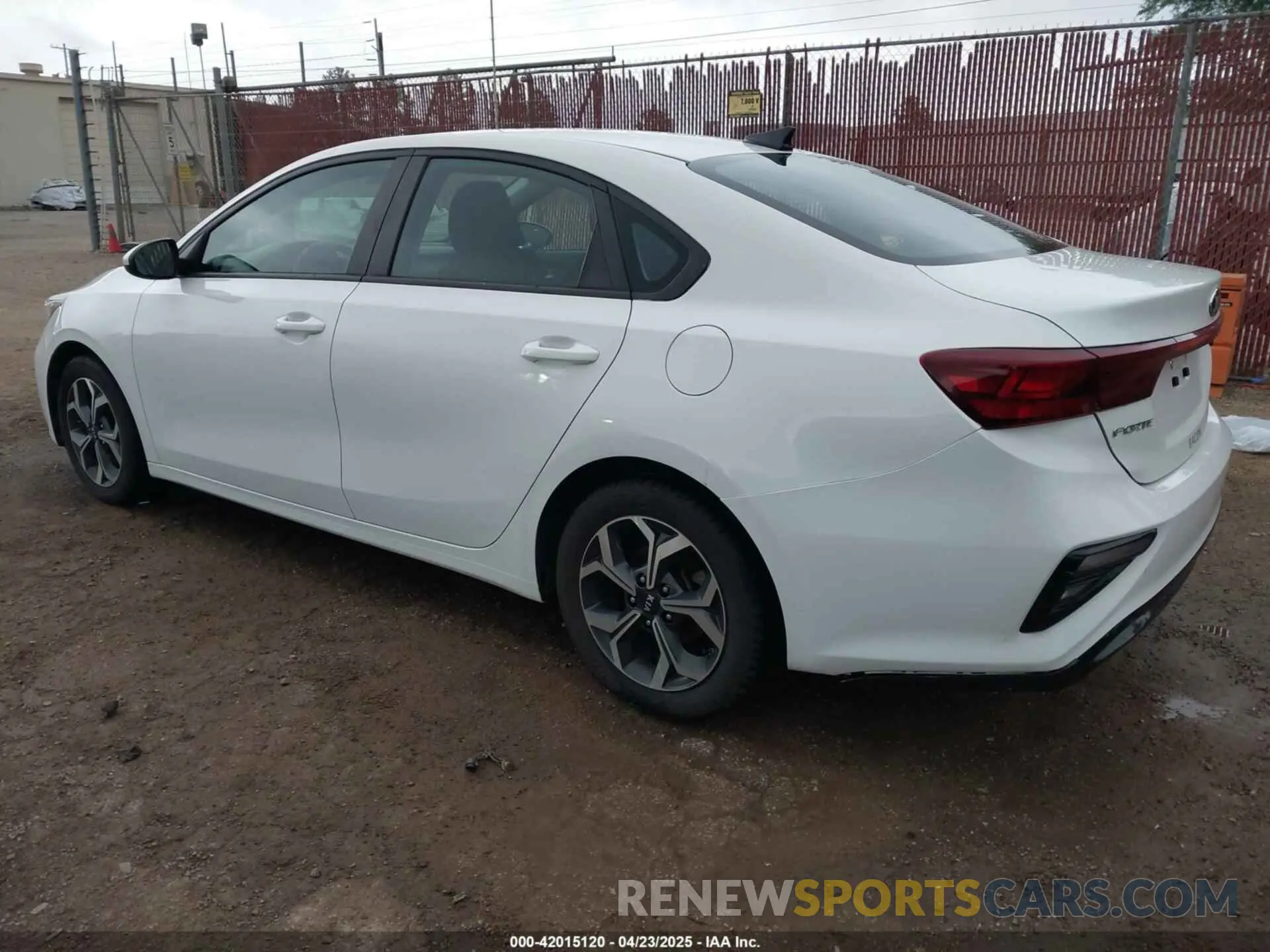 3 Фотография поврежденного автомобиля 3KPF24AD2LE209197 KIA FORTE 2020