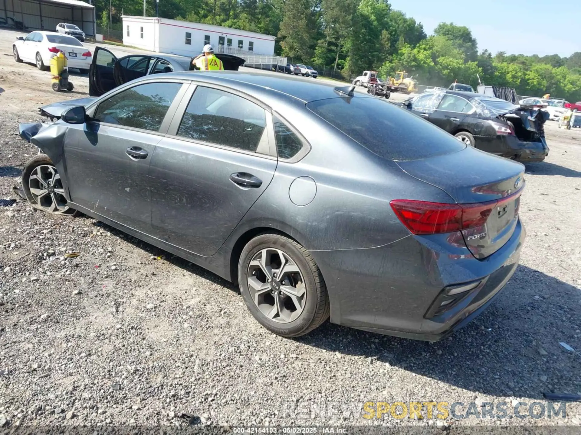 3 Фотография поврежденного автомобиля 3KPF24AD2LE221947 KIA FORTE 2020