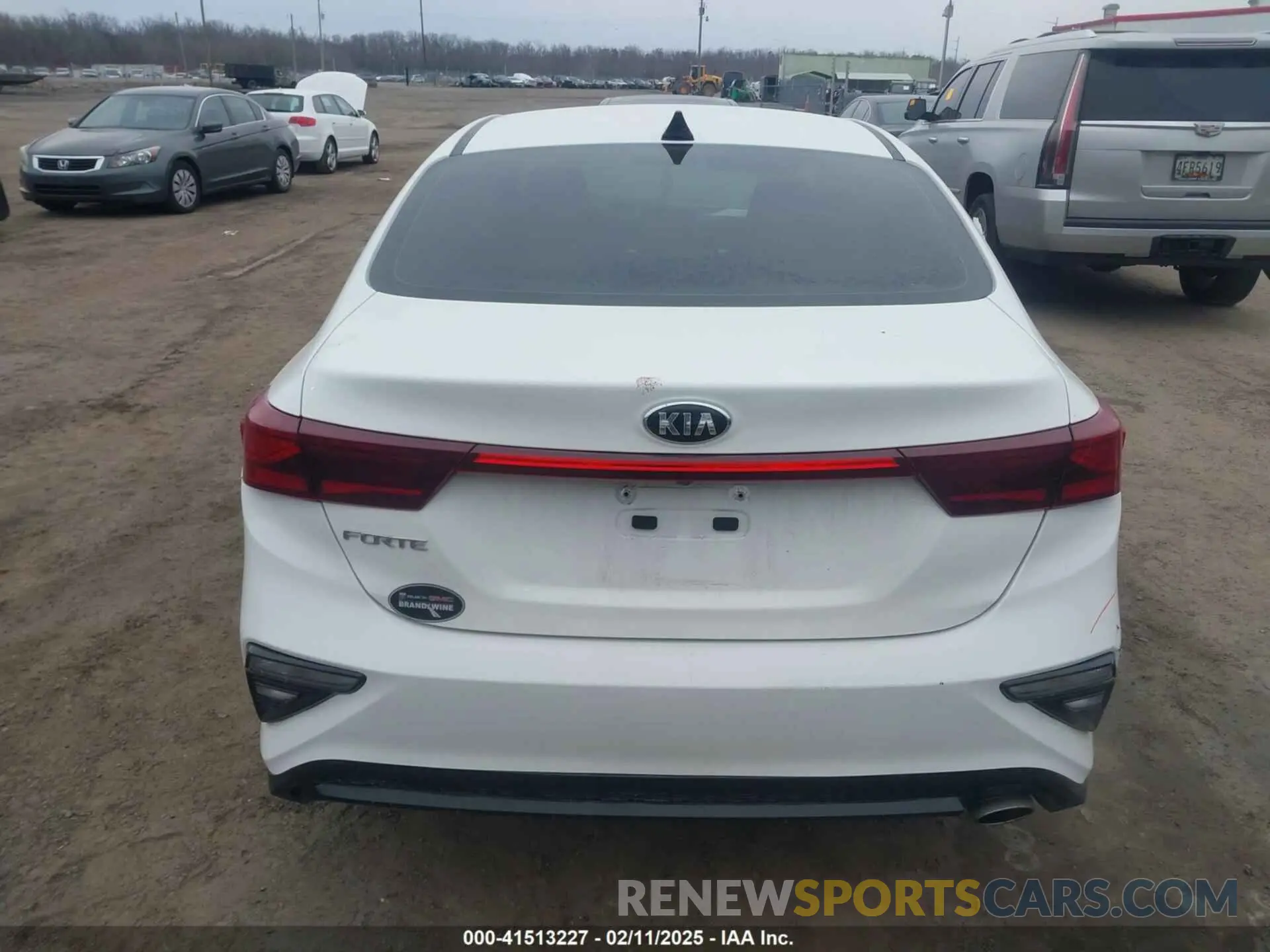 16 Photograph of a damaged car 3KPF24AD2LE226520 KIA FORTE 2020