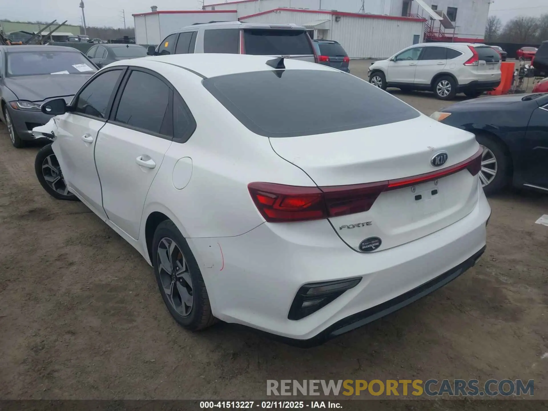 3 Photograph of a damaged car 3KPF24AD2LE226520 KIA FORTE 2020