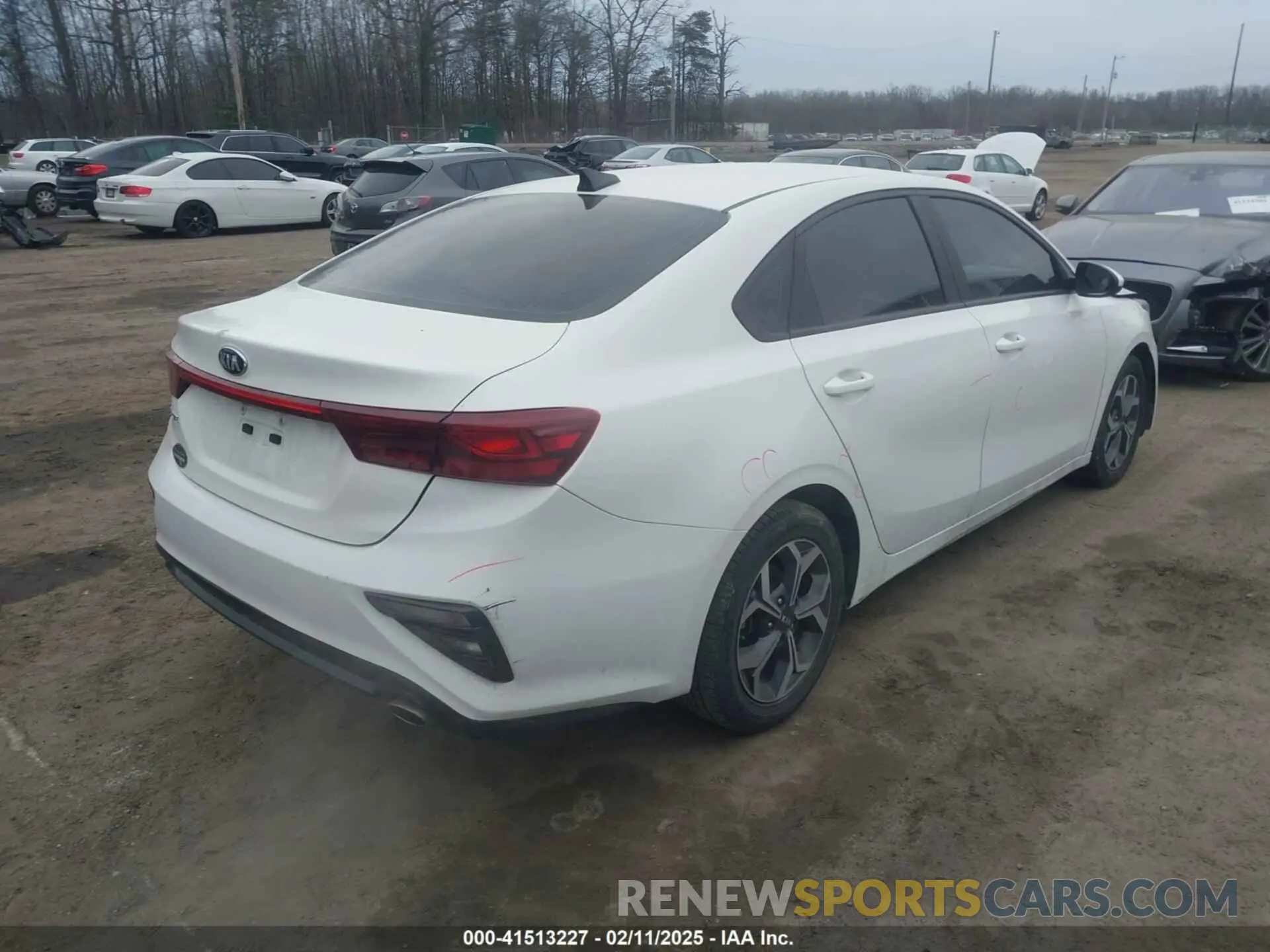 4 Photograph of a damaged car 3KPF24AD2LE226520 KIA FORTE 2020