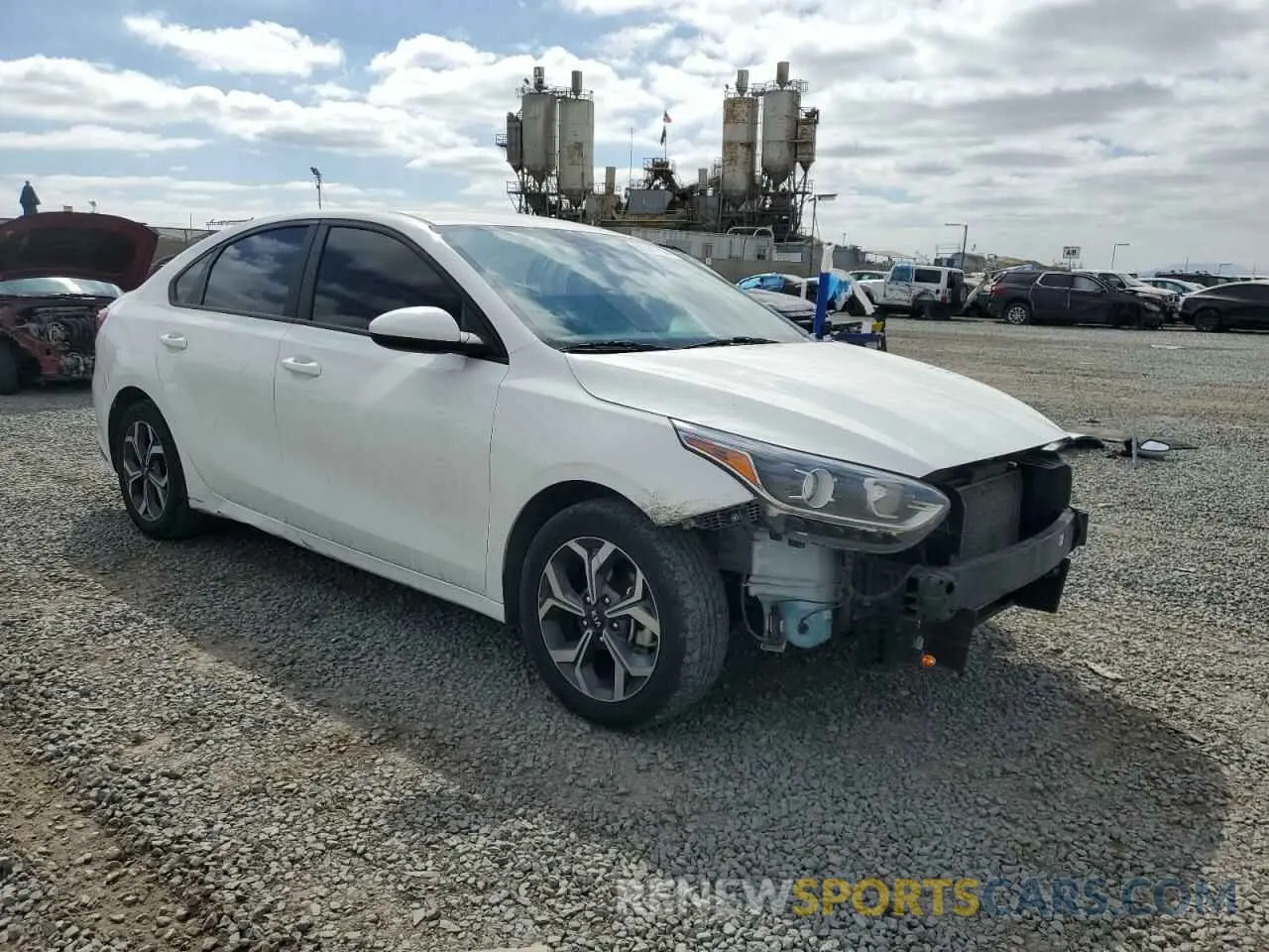 4 Photograph of a damaged car 3KPF24AD2LE233757 KIA FORTE 2020
