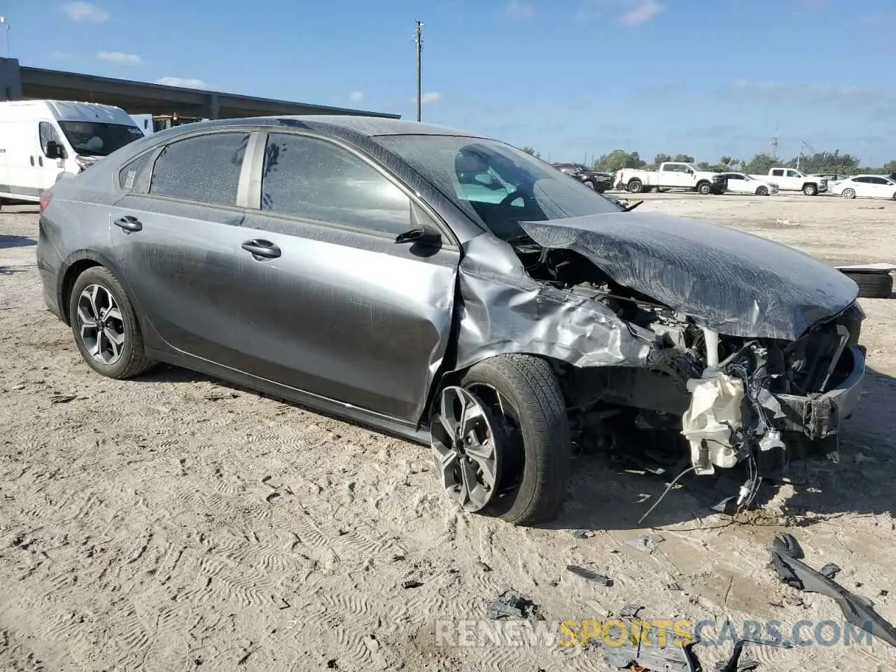 4 Фотография поврежденного автомобиля 3KPF24AD2LE244841 KIA FORTE 2020