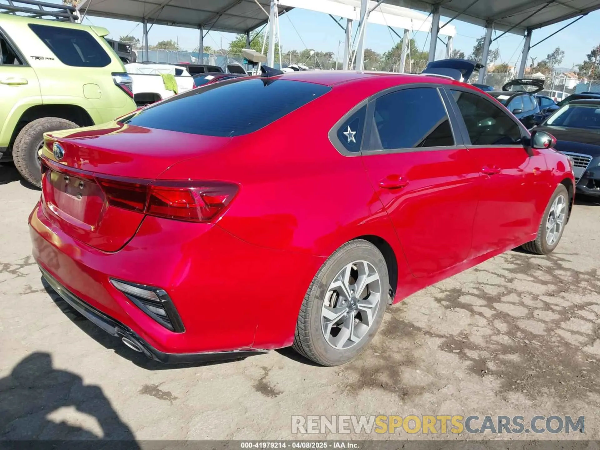 4 Фотография поврежденного автомобиля 3KPF24AD2LE246301 KIA FORTE 2020