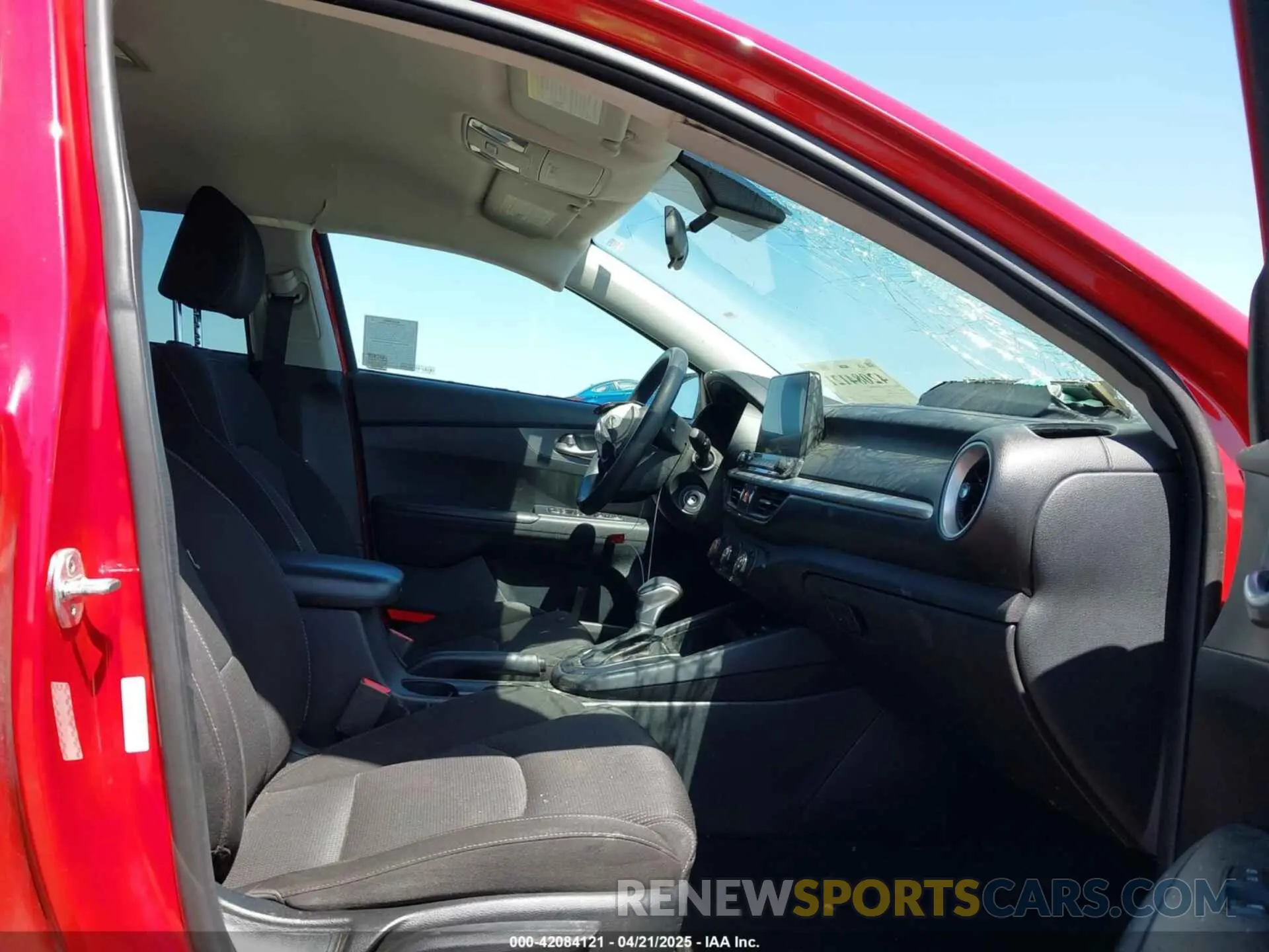 5 Photograph of a damaged car 3KPF24AD2LE248291 KIA FORTE 2020