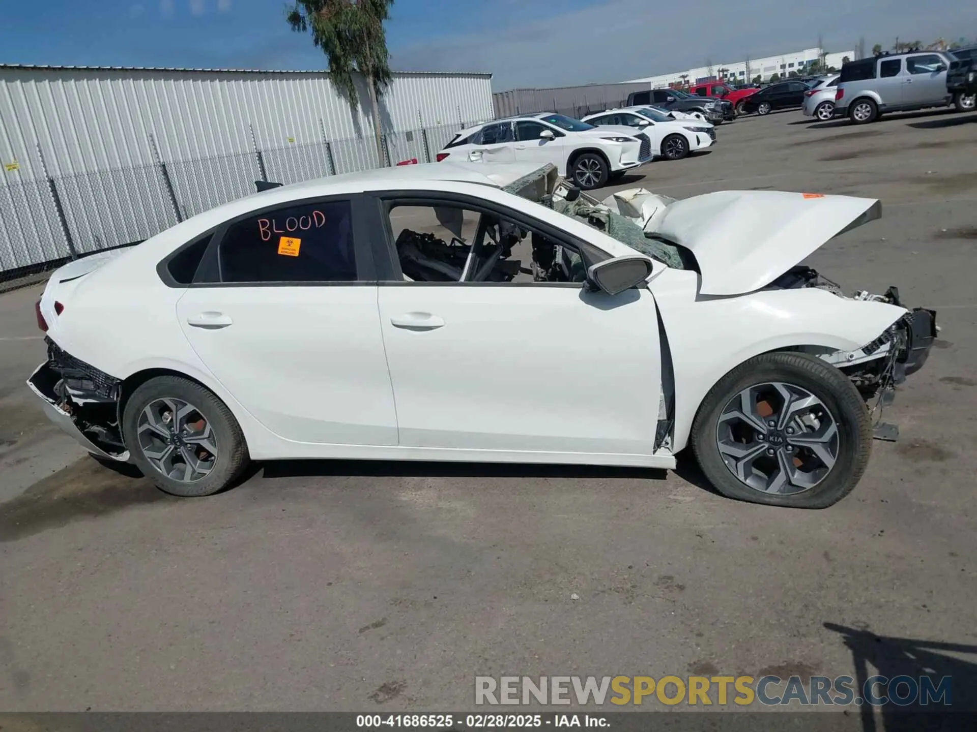 12 Фотография поврежденного автомобиля 3KPF24AD3LE143744 KIA FORTE 2020