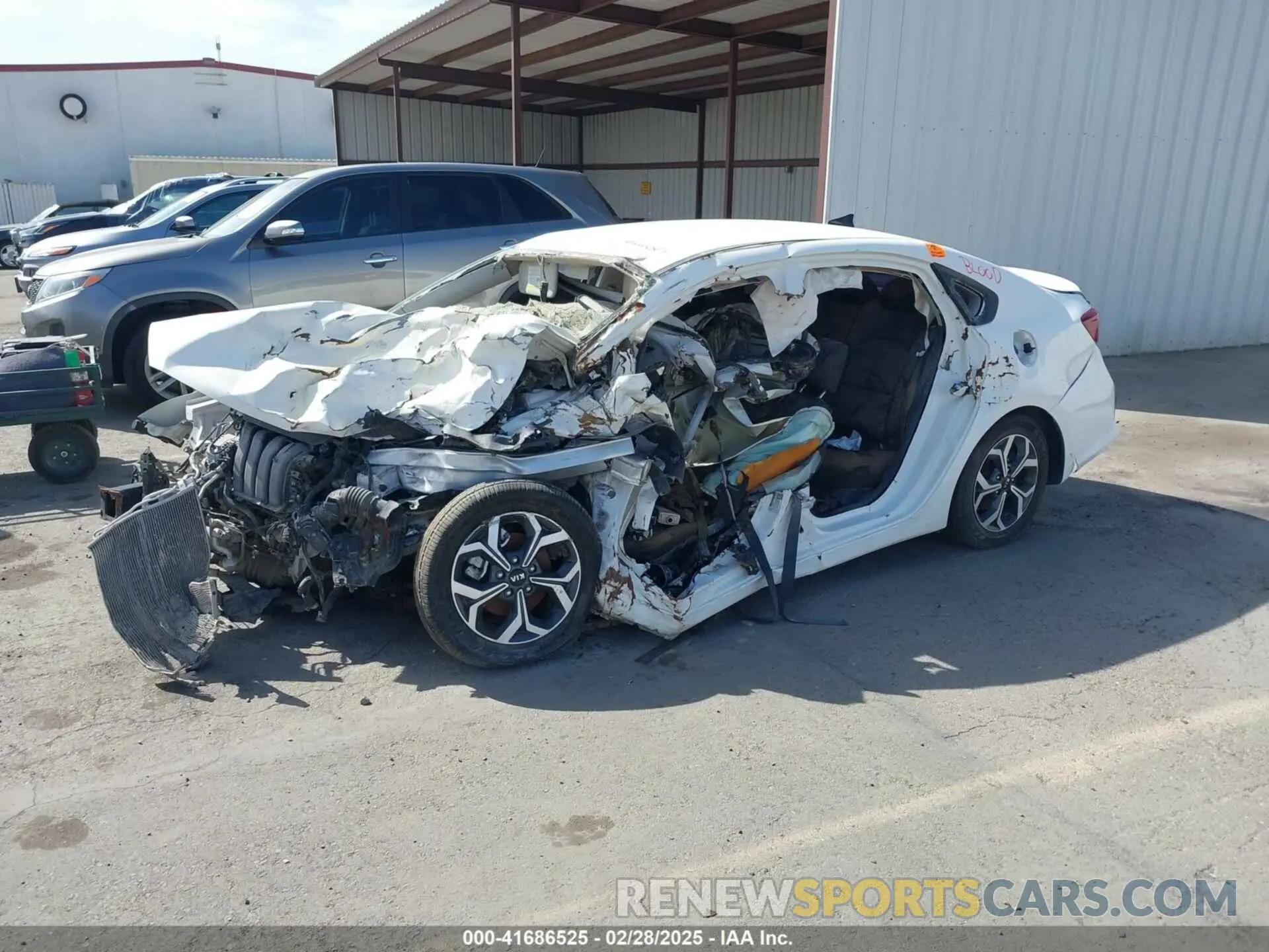 2 Фотография поврежденного автомобиля 3KPF24AD3LE143744 KIA FORTE 2020