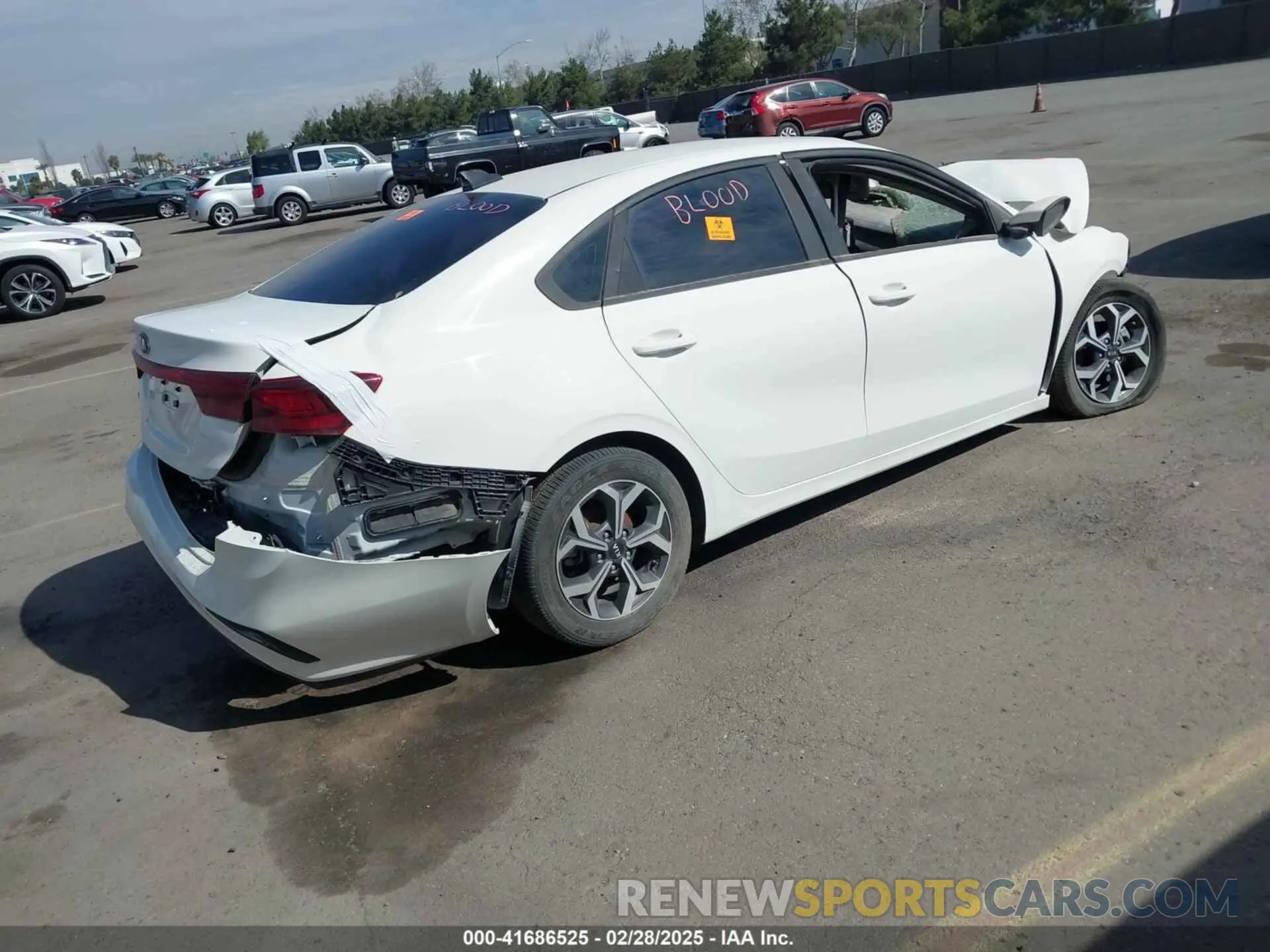4 Фотография поврежденного автомобиля 3KPF24AD3LE143744 KIA FORTE 2020