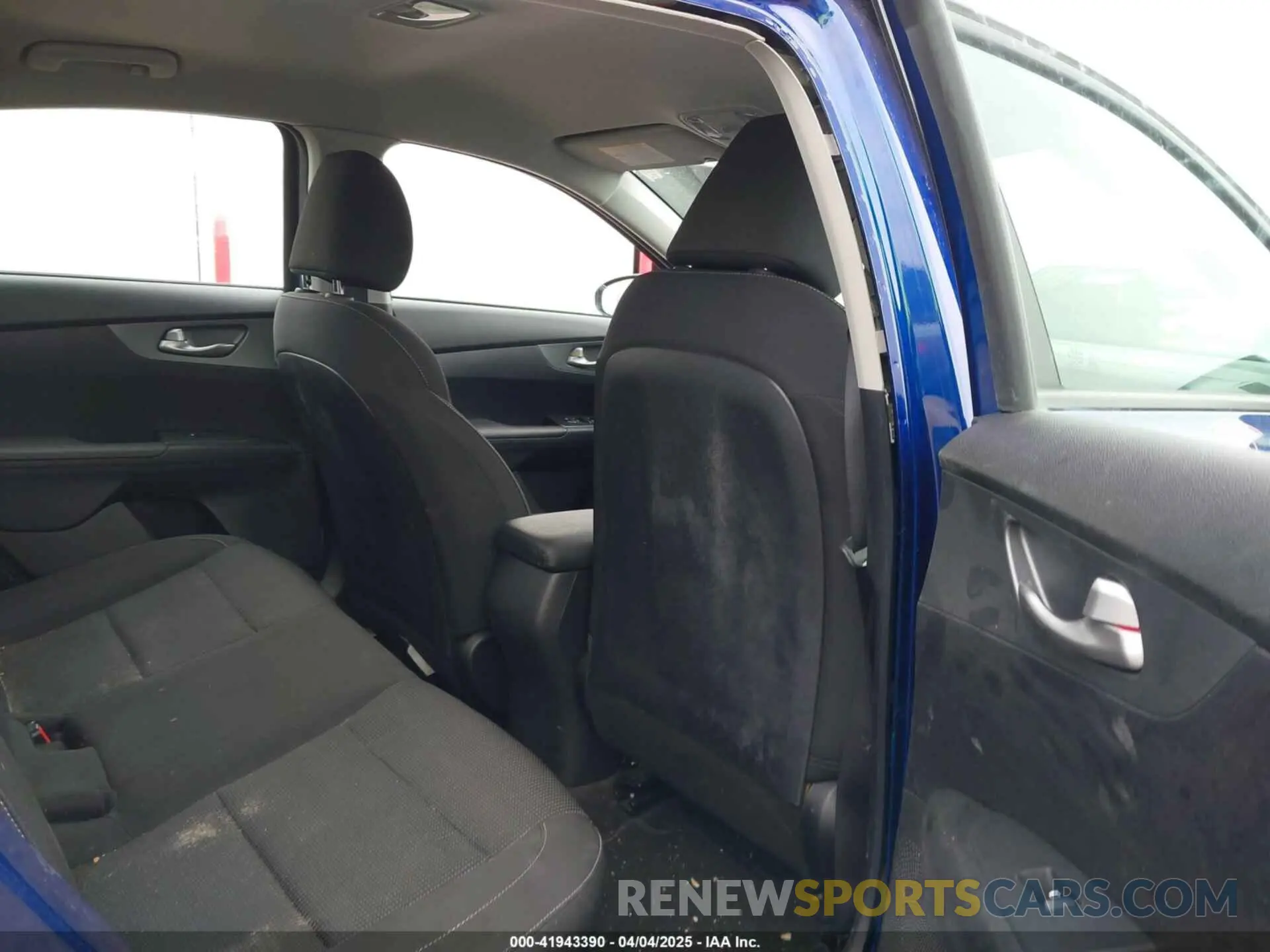 8 Фотография поврежденного автомобиля 3KPF24AD3LE143775 KIA FORTE 2020