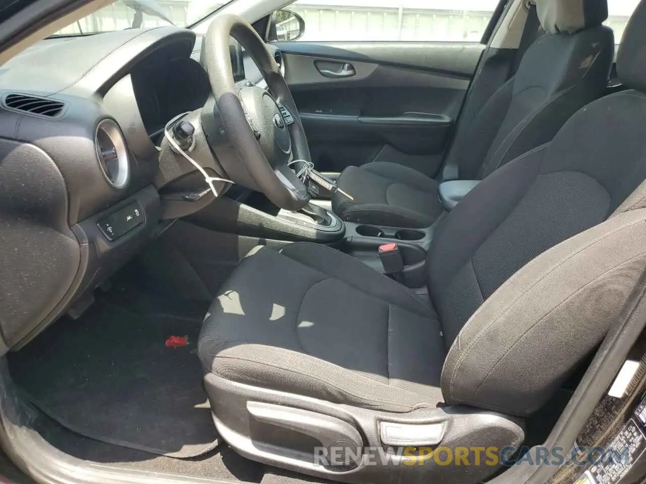 7 Фотография поврежденного автомобиля 3KPF24AD3LE154498 KIA FORTE 2020