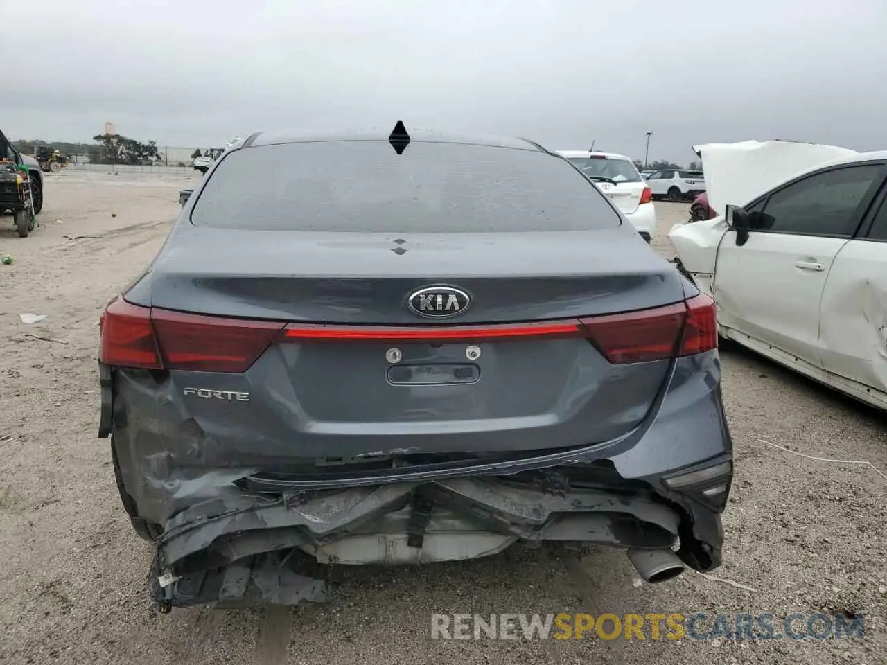 6 Фотография поврежденного автомобиля 3KPF24AD3LE167669 KIA FORTE 2020