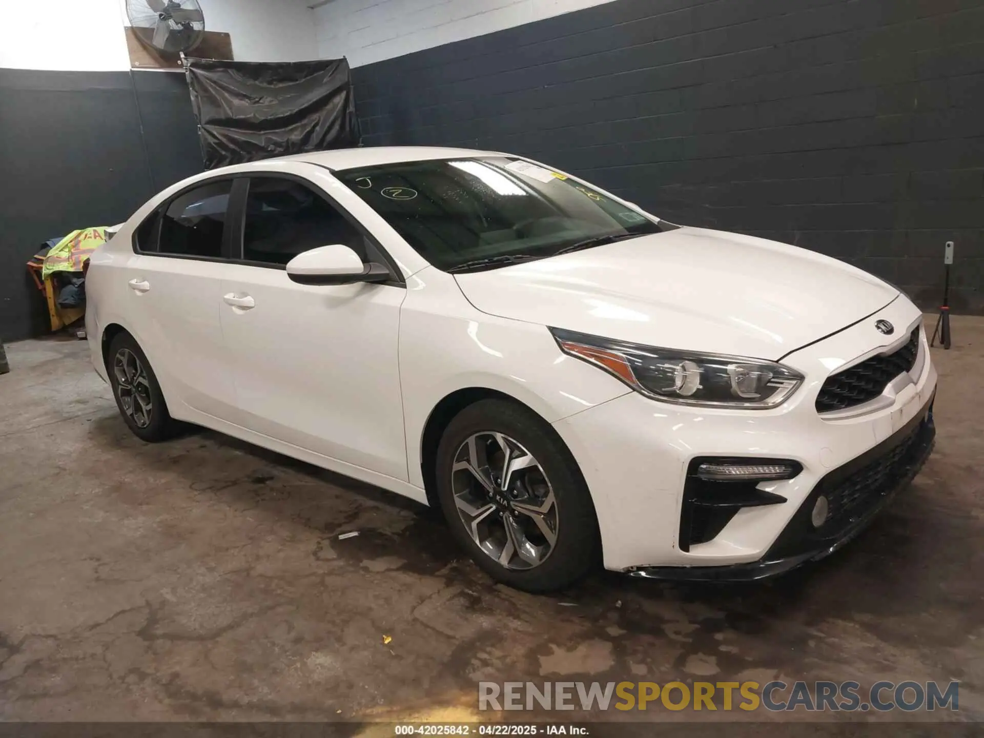 1 Фотография поврежденного автомобиля 3KPF24AD3LE174606 KIA FORTE 2020