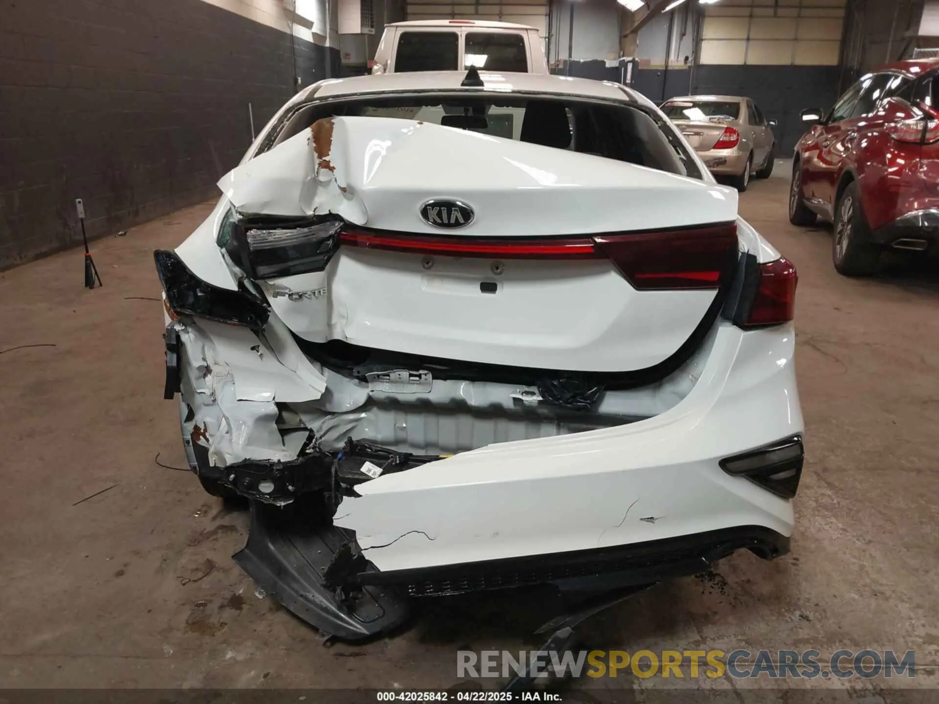 16 Фотография поврежденного автомобиля 3KPF24AD3LE174606 KIA FORTE 2020