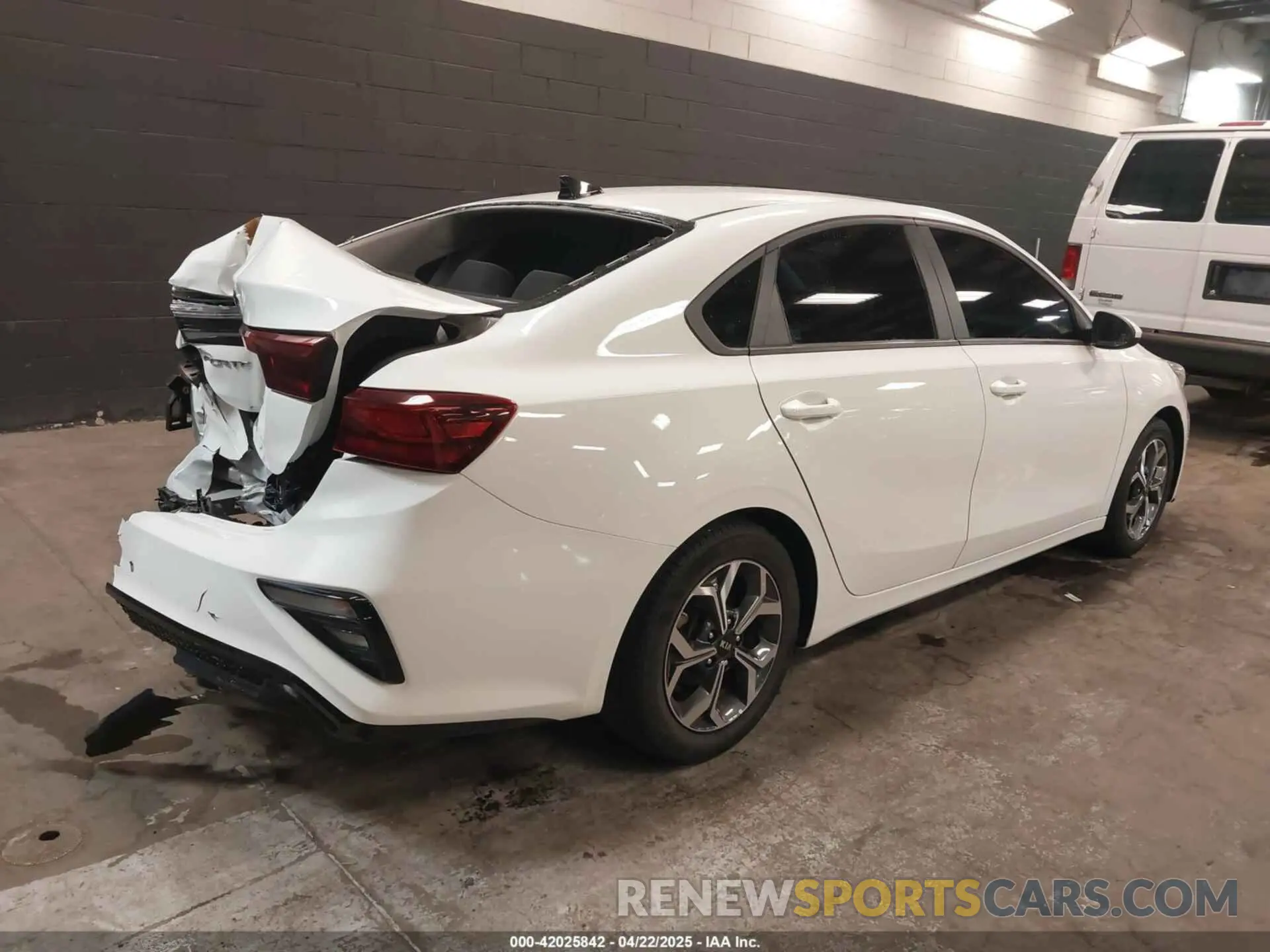 4 Фотография поврежденного автомобиля 3KPF24AD3LE174606 KIA FORTE 2020