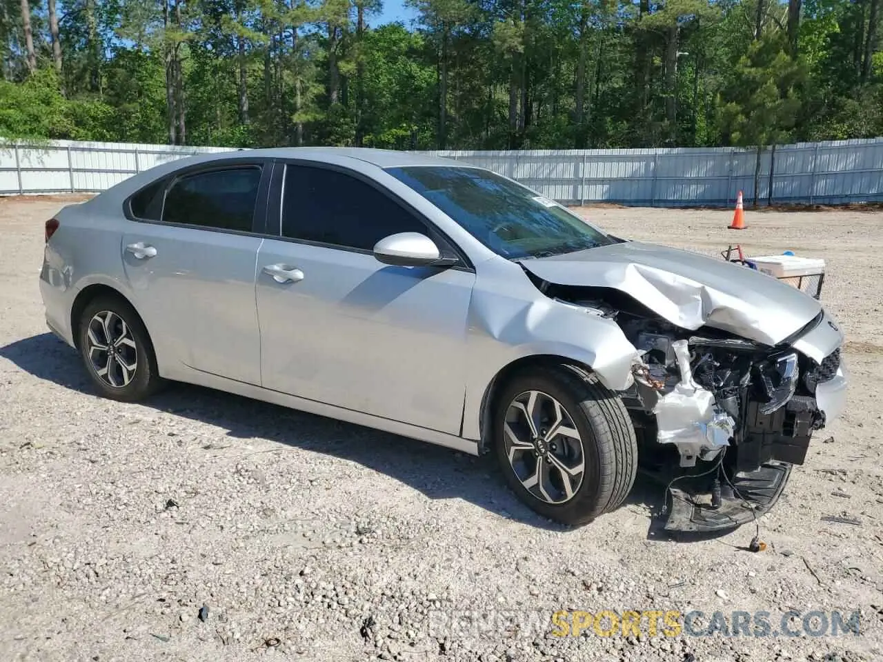 4 Photograph of a damaged car 3KPF24AD3LE189431 KIA FORTE 2020