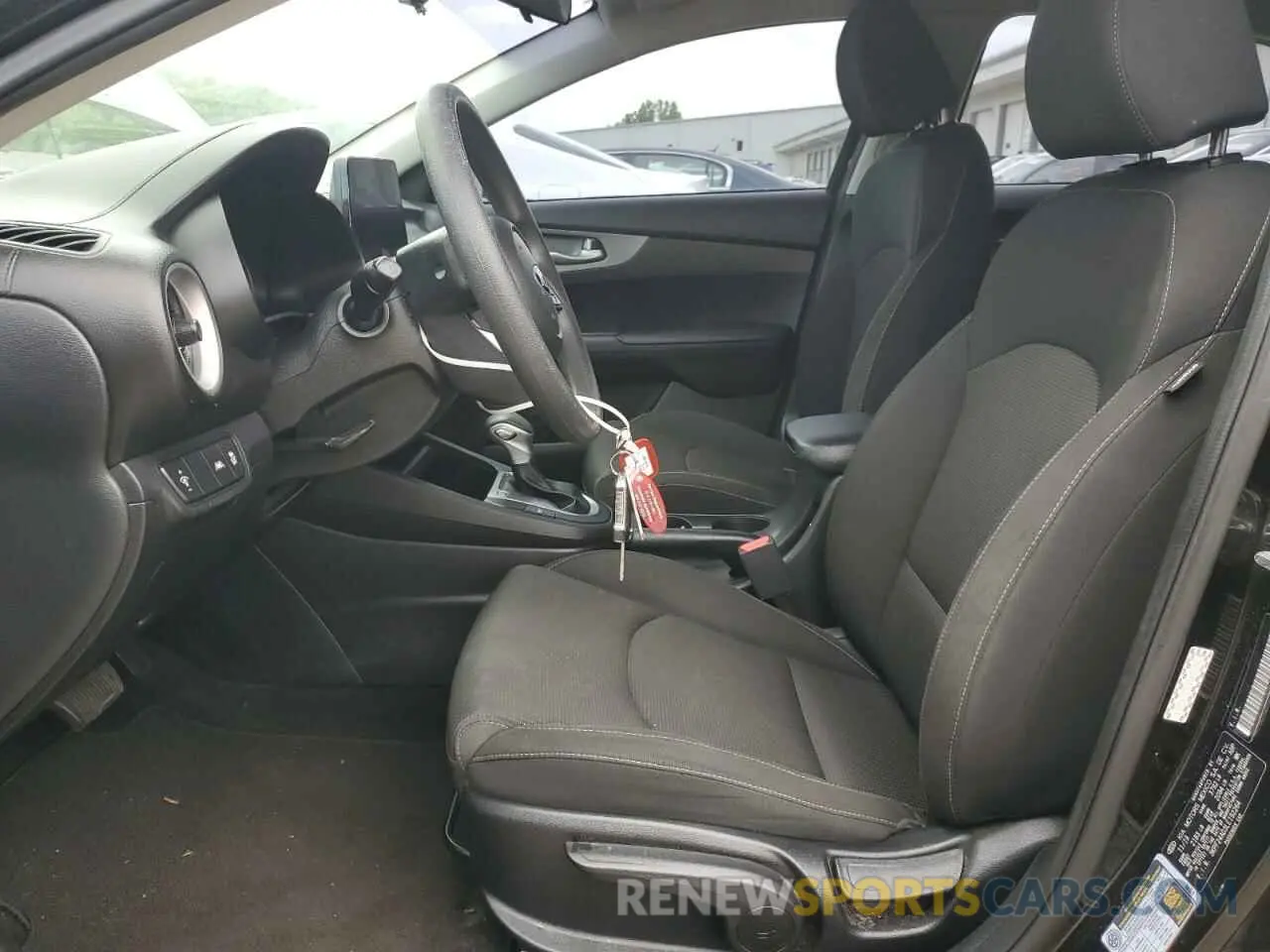7 Фотография поврежденного автомобиля 3KPF24AD3LE192264 KIA FORTE 2020