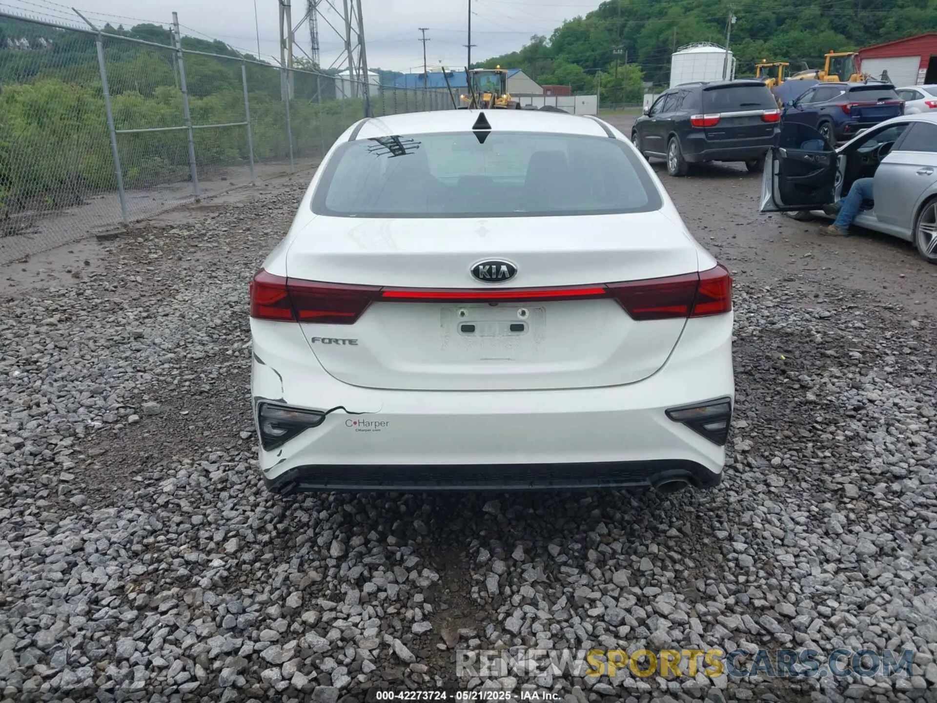16 Photograph of a damaged car 3KPF24AD3LE194032 KIA FORTE 2020