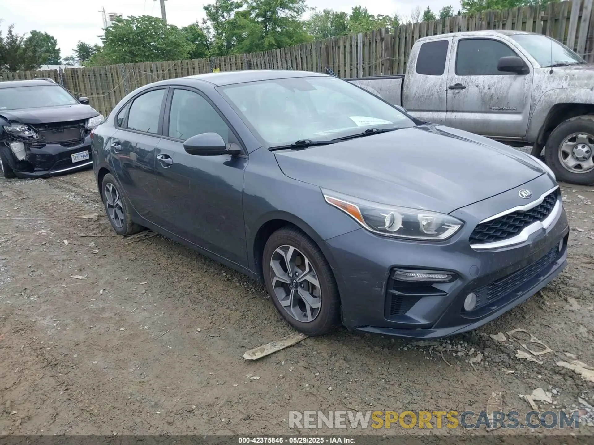 1 Photograph of a damaged car 3KPF24AD3LE194807 KIA FORTE 2020