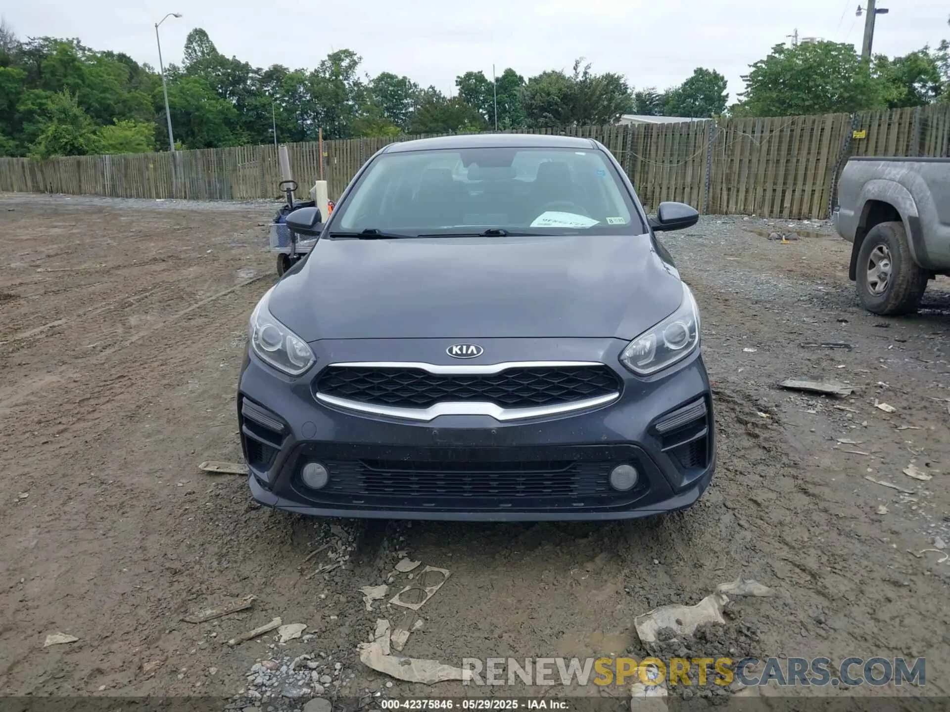 12 Photograph of a damaged car 3KPF24AD3LE194807 KIA FORTE 2020