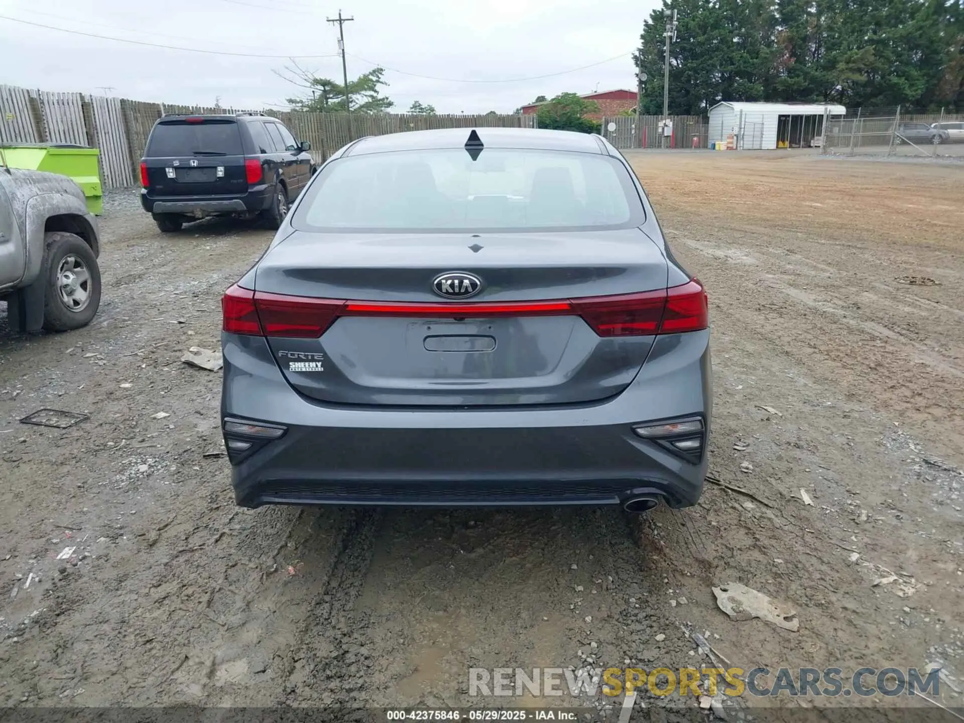 16 Photograph of a damaged car 3KPF24AD3LE194807 KIA FORTE 2020