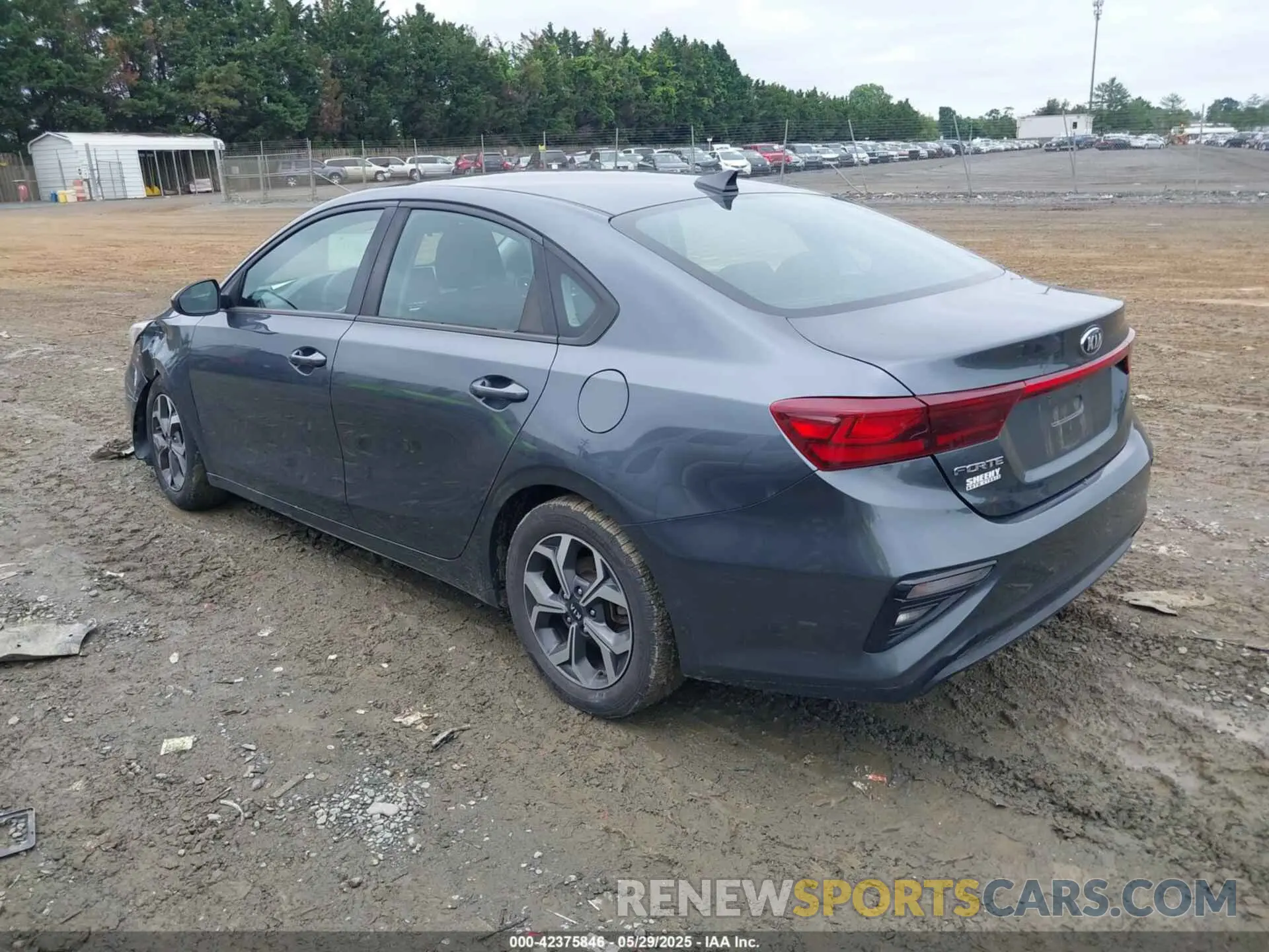 3 Photograph of a damaged car 3KPF24AD3LE194807 KIA FORTE 2020