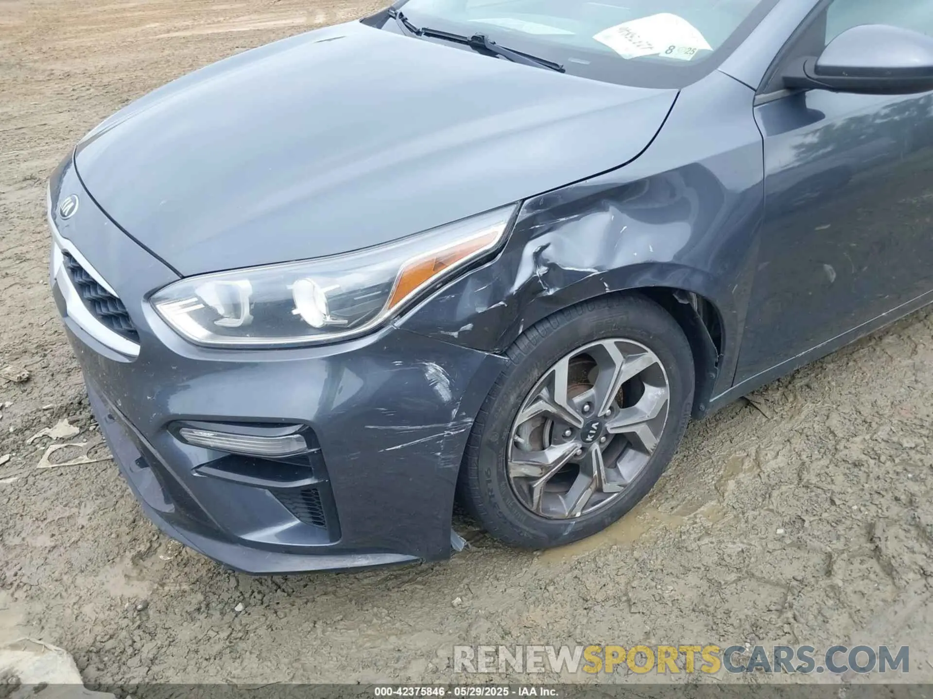 6 Photograph of a damaged car 3KPF24AD3LE194807 KIA FORTE 2020