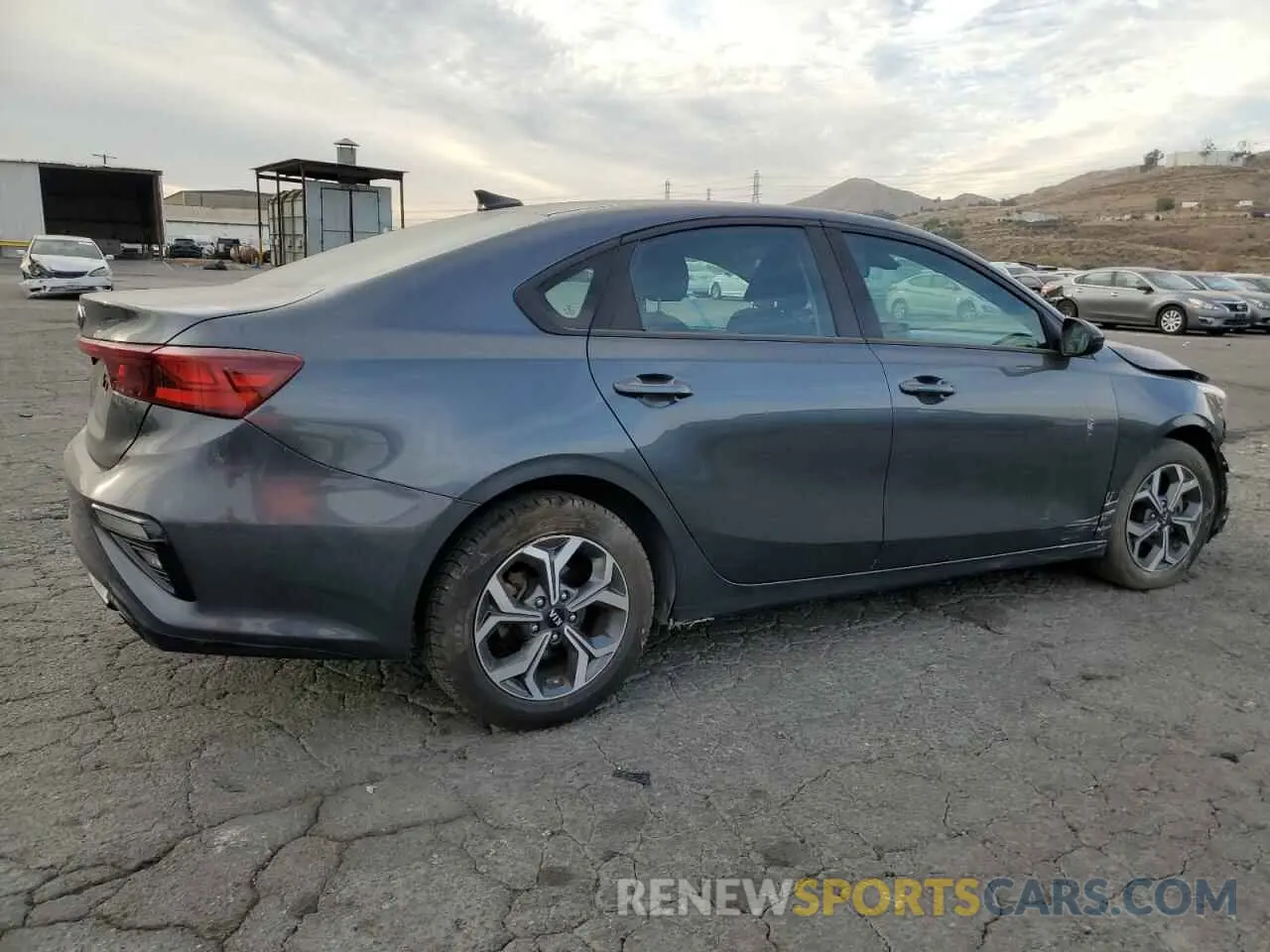 3 Фотография поврежденного автомобиля 3KPF24AD3LE195522 KIA FORTE 2020