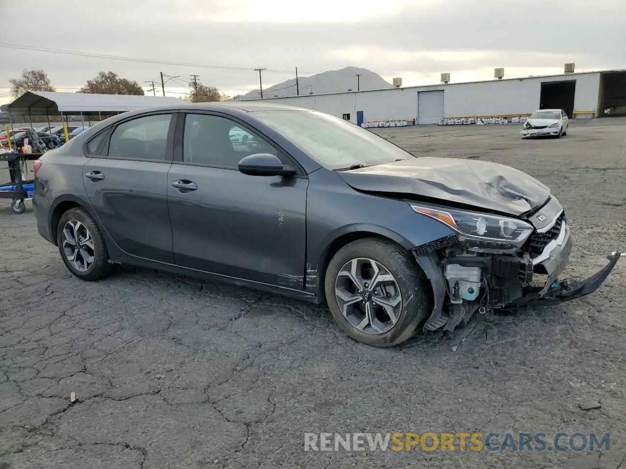 4 Фотография поврежденного автомобиля 3KPF24AD3LE195522 KIA FORTE 2020