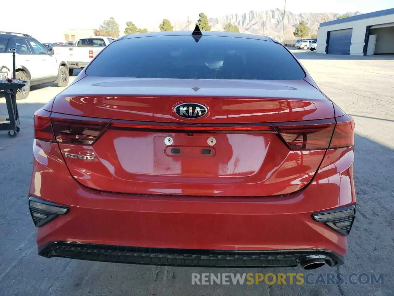 6 Photograph of a damaged car 3KPF24AD3LE220225 KIA FORTE 2020