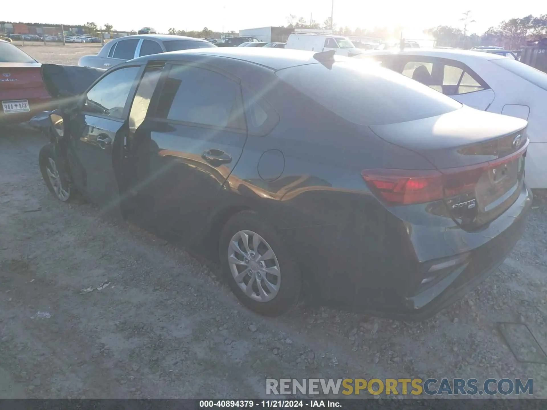 3 Фотография поврежденного автомобиля 3KPF24AD3LE221732 KIA FORTE 2020