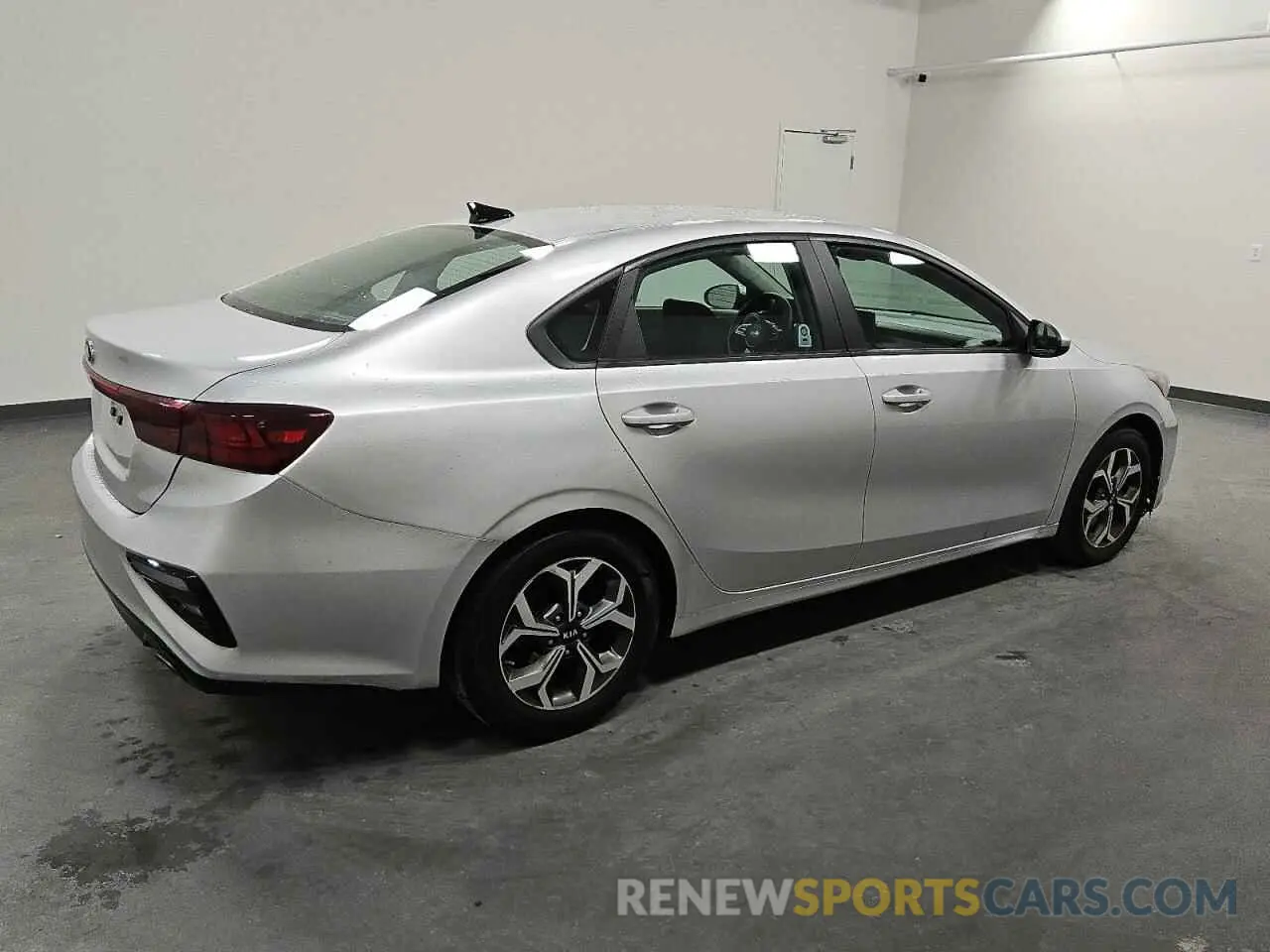 3 Фотография поврежденного автомобиля 3KPF24AD3LE223545 KIA FORTE 2020