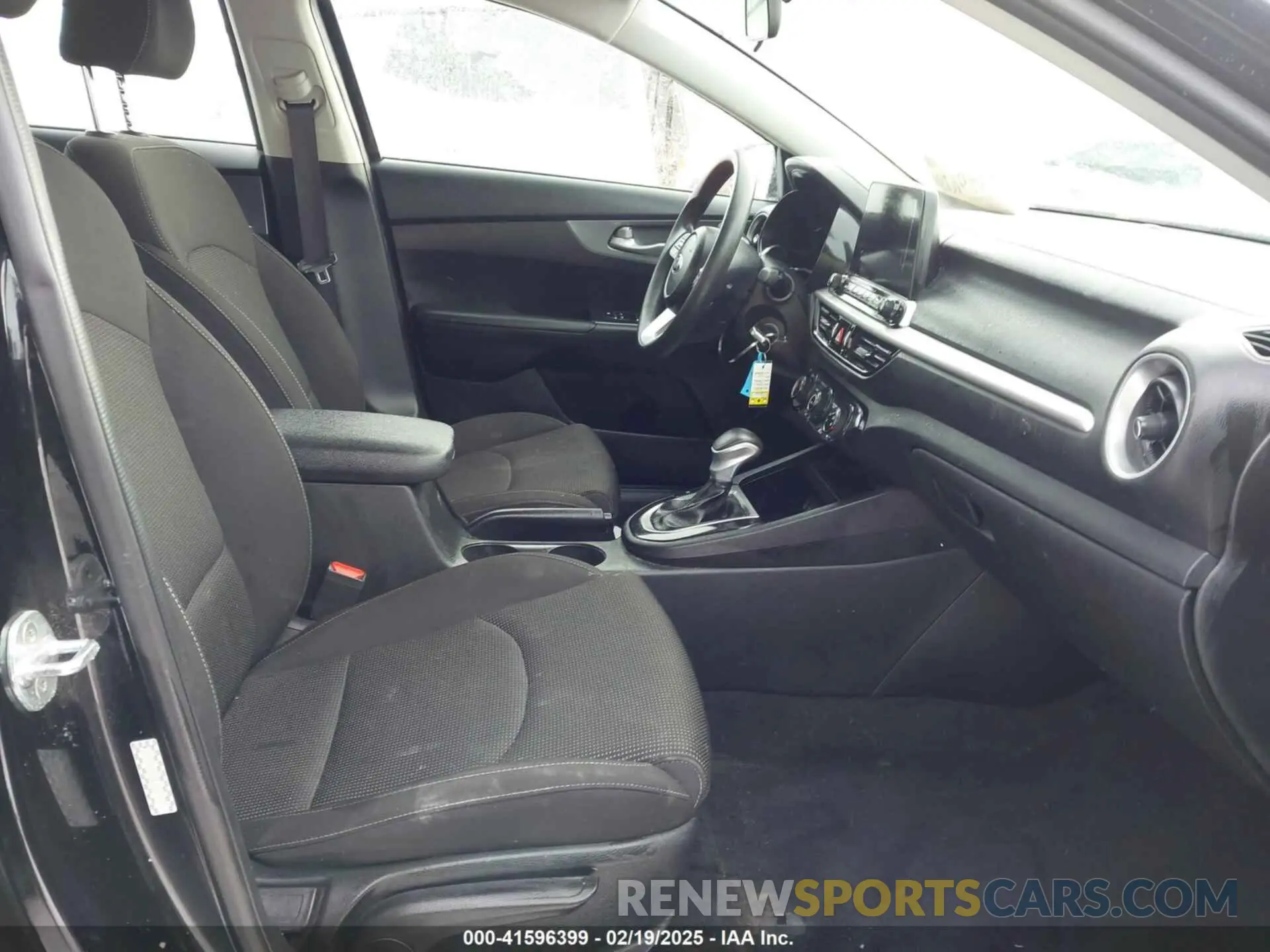 5 Фотография поврежденного автомобиля 3KPF24AD3LE234822 KIA FORTE 2020