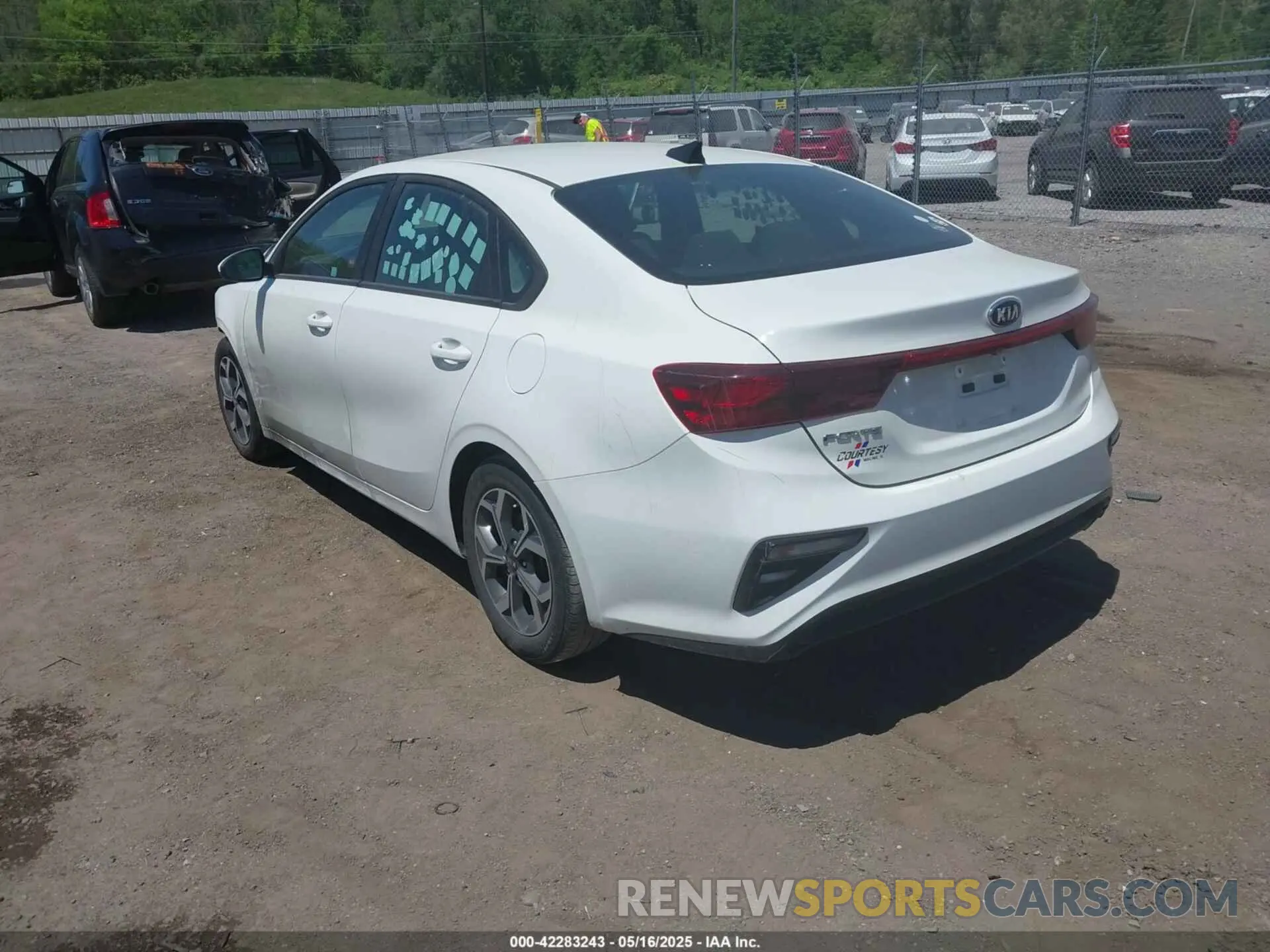 3 Photograph of a damaged car 3KPF24AD3LE240457 KIA FORTE 2020