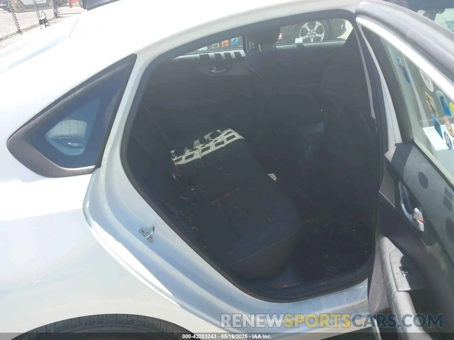 8 Photograph of a damaged car 3KPF24AD3LE240457 KIA FORTE 2020