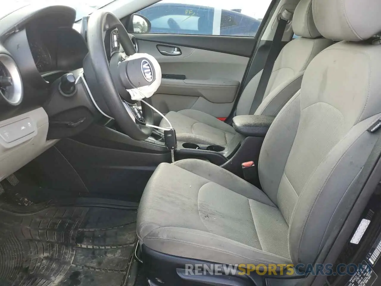 7 Photograph of a damaged car 3KPF24AD3LE247019 KIA FORTE 2020