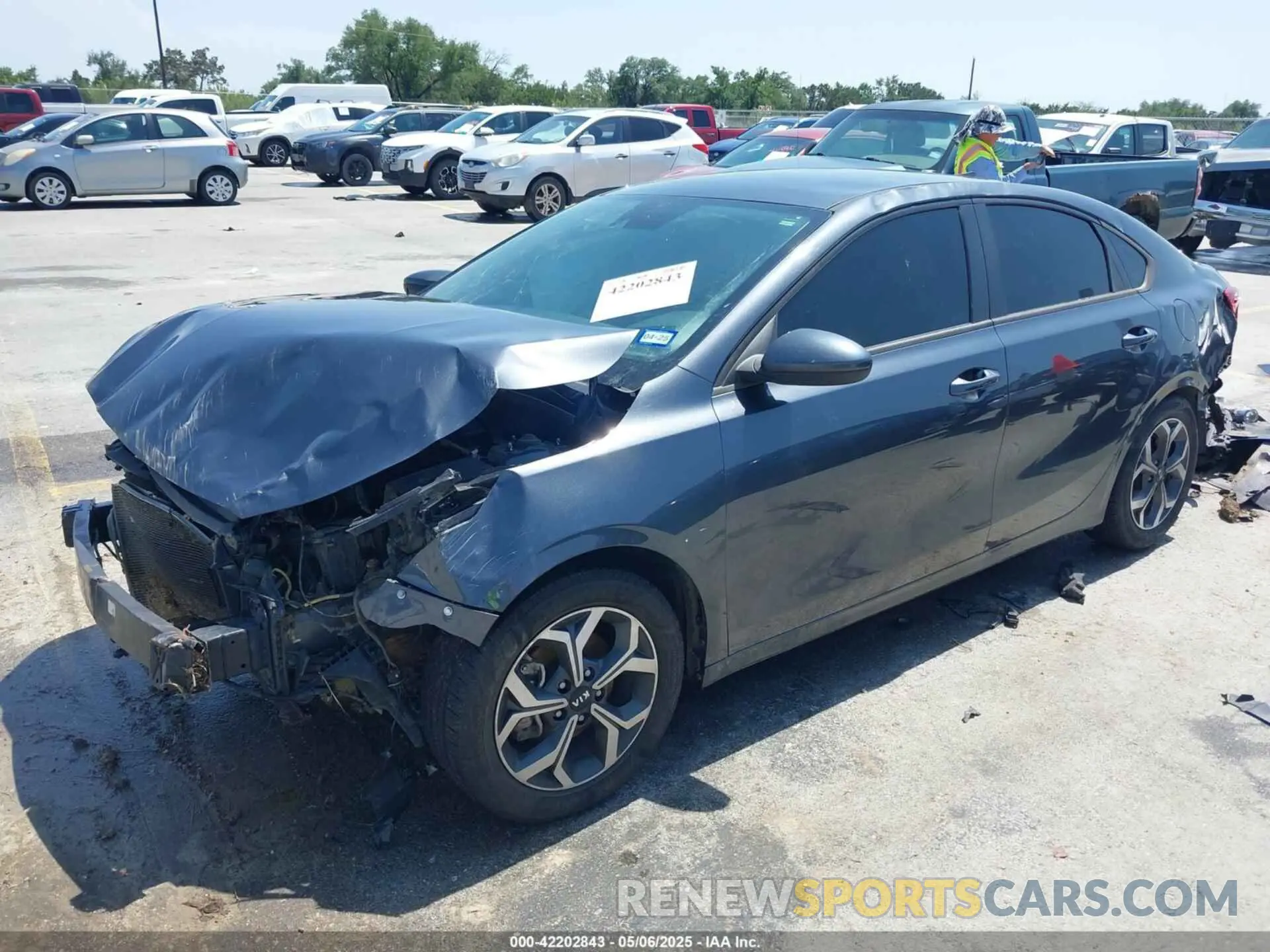 2 Photograph of a damaged car 3KPF24AD3LE260269 KIA FORTE 2020