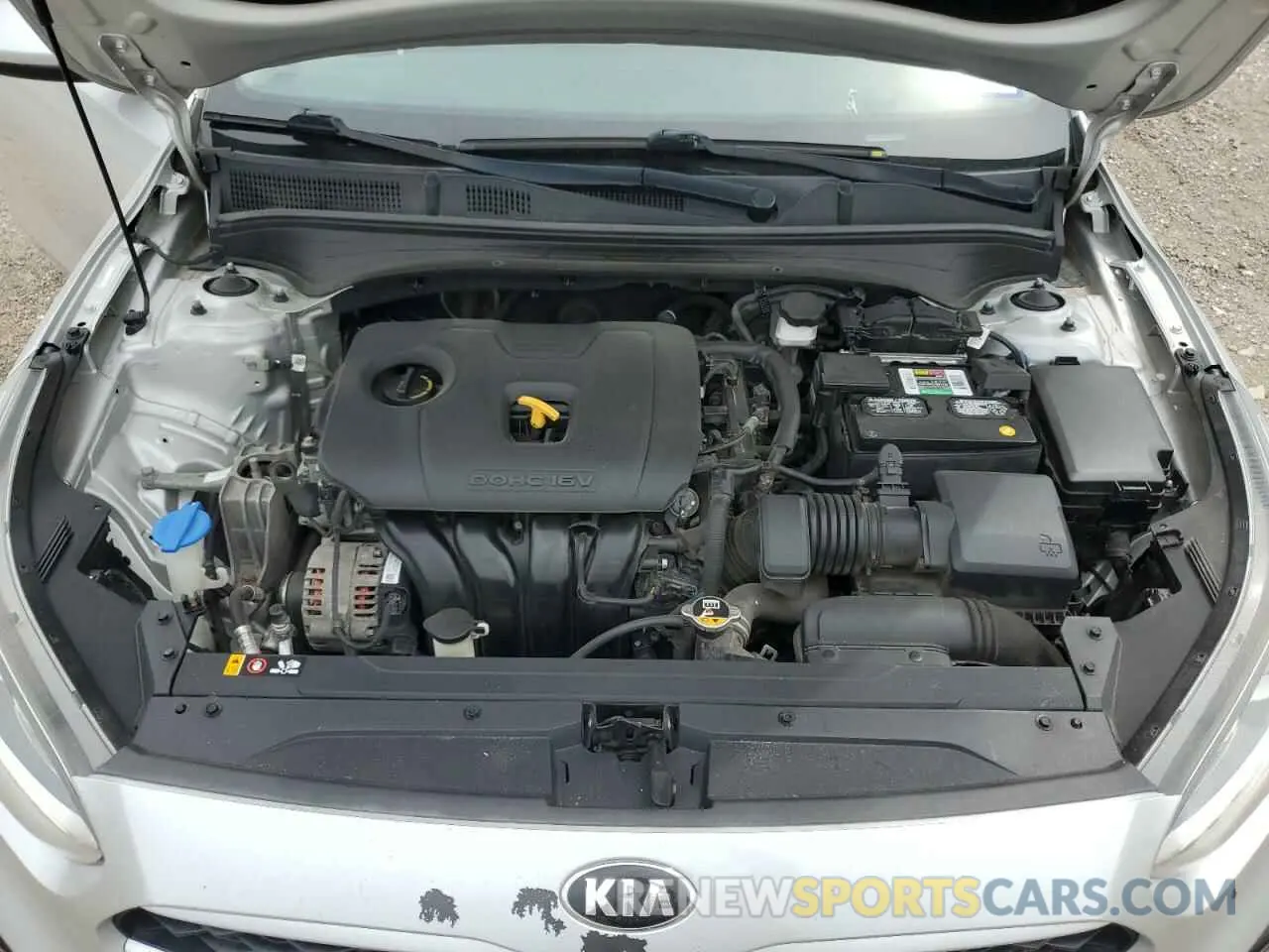 12 Photograph of a damaged car 3KPF24AD4LE141095 KIA FORTE 2020